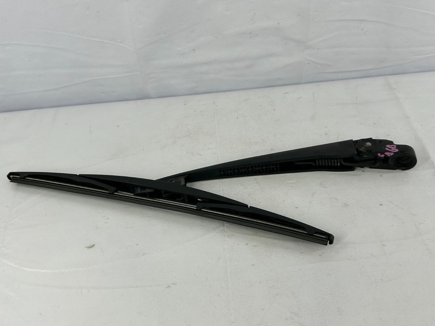 2005-2009 Subaru Outback Rear Windshield Wiper Arm With Blade OEM 86532AG09C