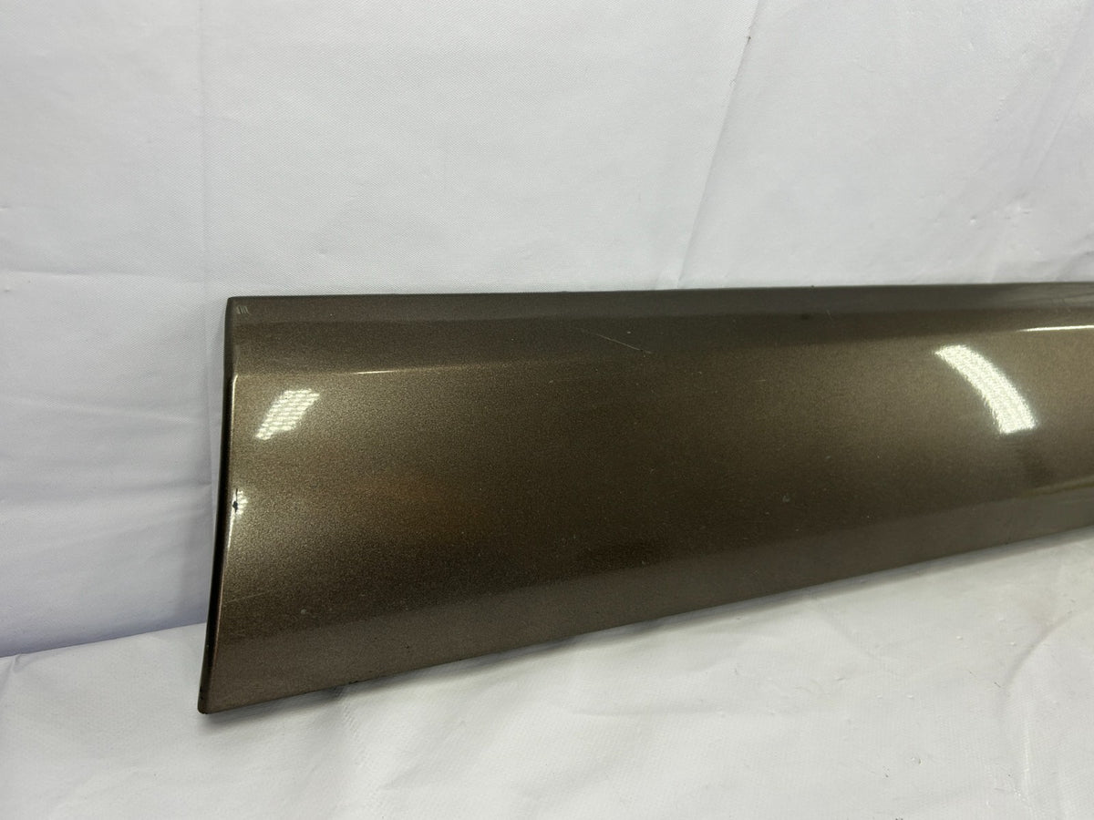 2005-2009 Subaru Legacy Outback Front Right Door Lower Molding C2L 91112AG28ANN