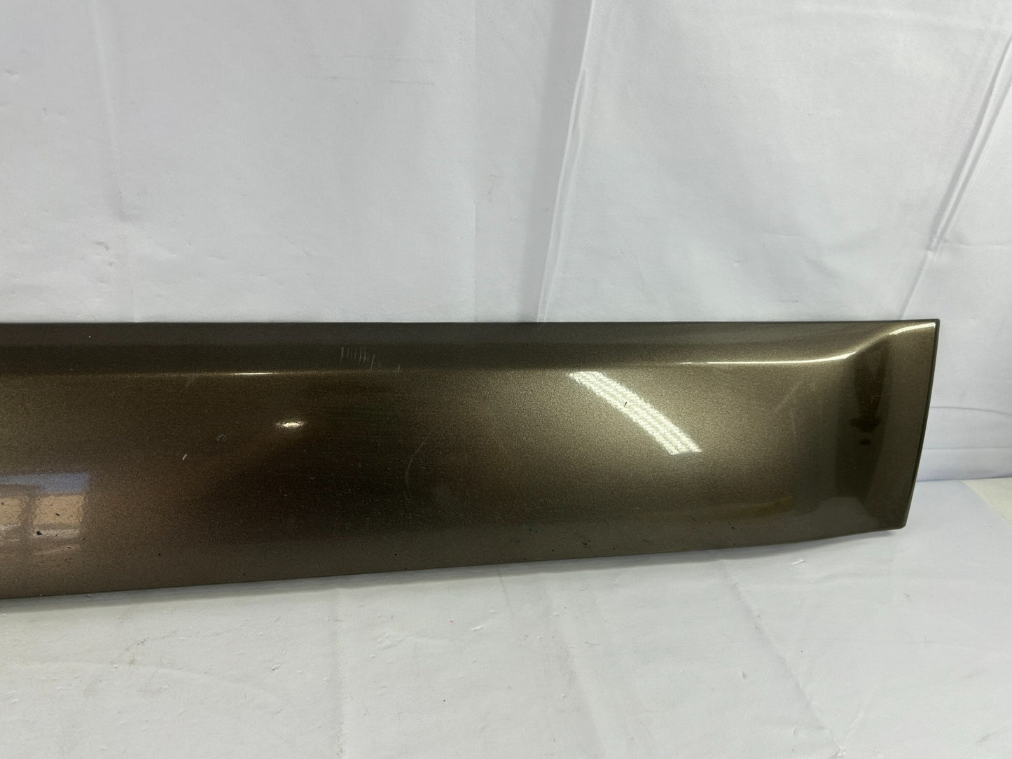 2005-2009 Subaru Legacy Outback Front Right Door Lower Molding C2L 91112AG28ANN