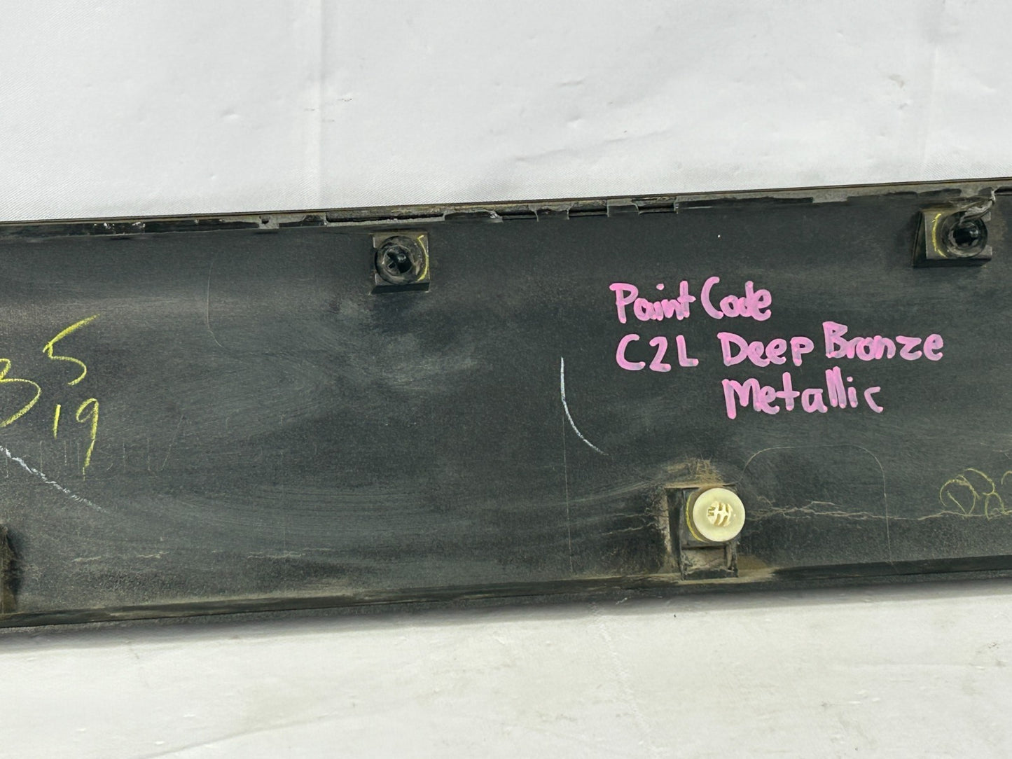 2005-2009 Subaru Legacy Outback Front Right Door Lower Molding C2L 91112AG28ANN