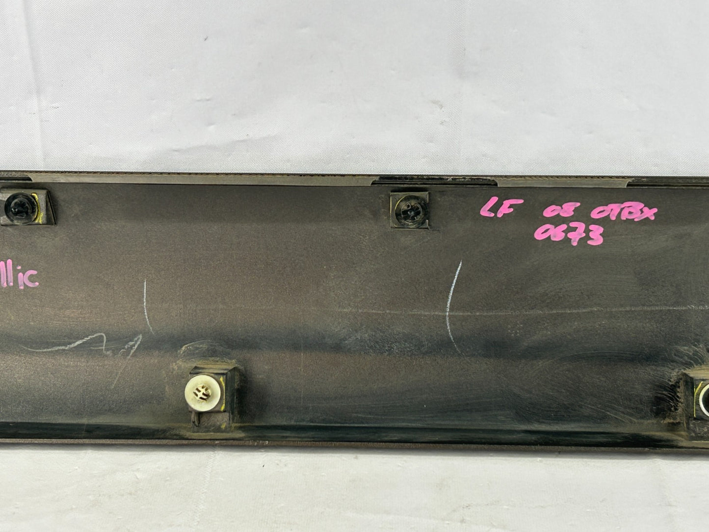 2005-2009 Subaru Legacy Outback Front Left Door Lower Molding C2L 91112AG29ANN