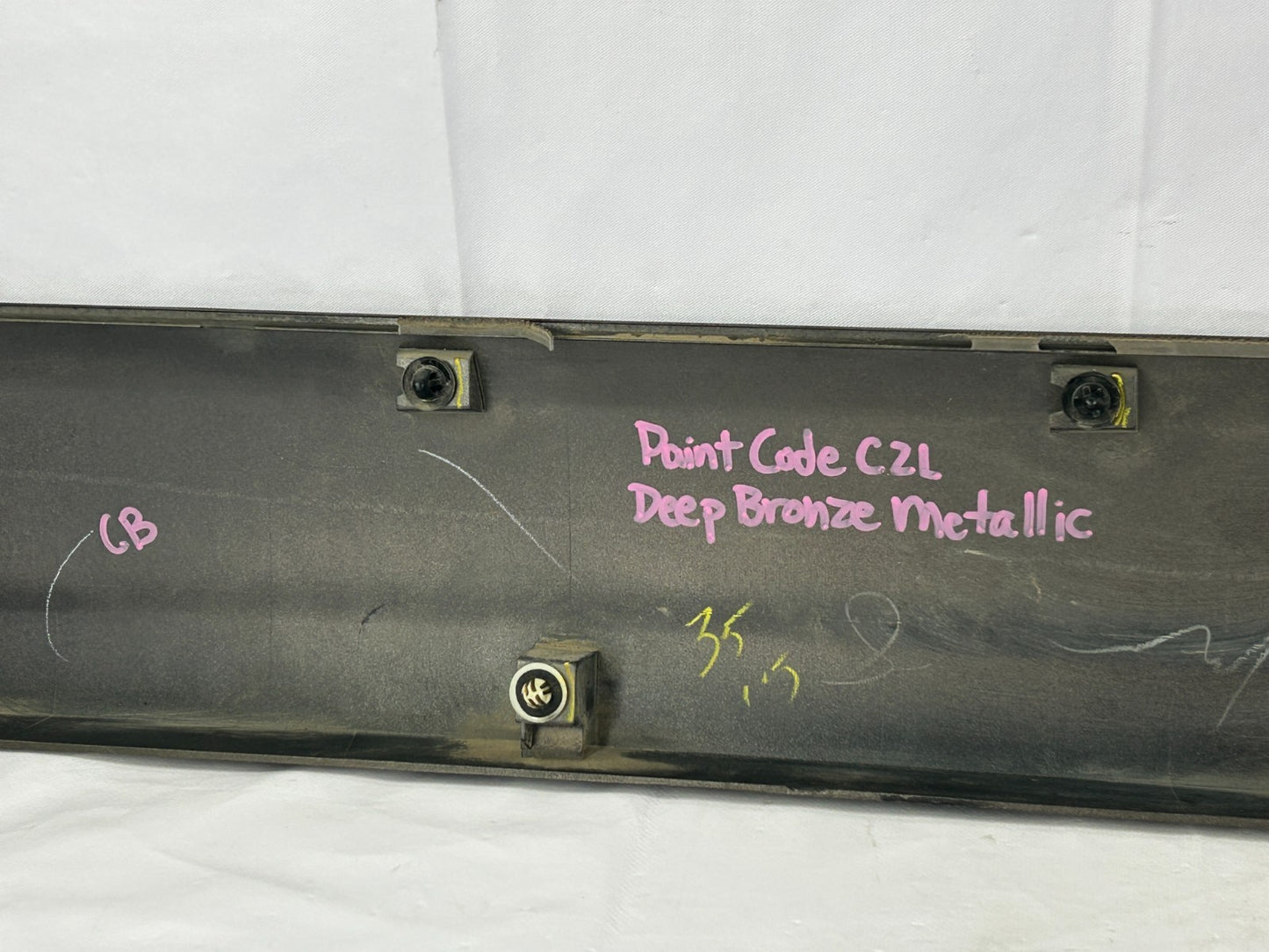 2005-2009 Subaru Legacy Outback Front Left Door Lower Molding C2L 91112AG29ANN