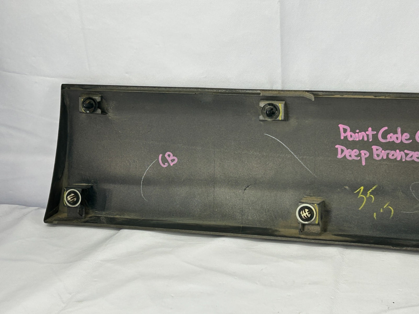2005-2009 Subaru Legacy Outback Front Left Door Lower Molding C2L 91112AG29ANN