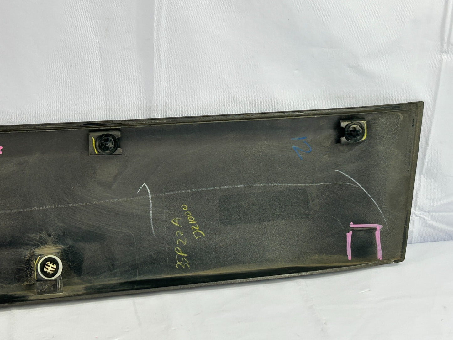 2005-2009 Subaru Legacy Outback Front Left Door Lower Molding C2L 91112AG29ANN