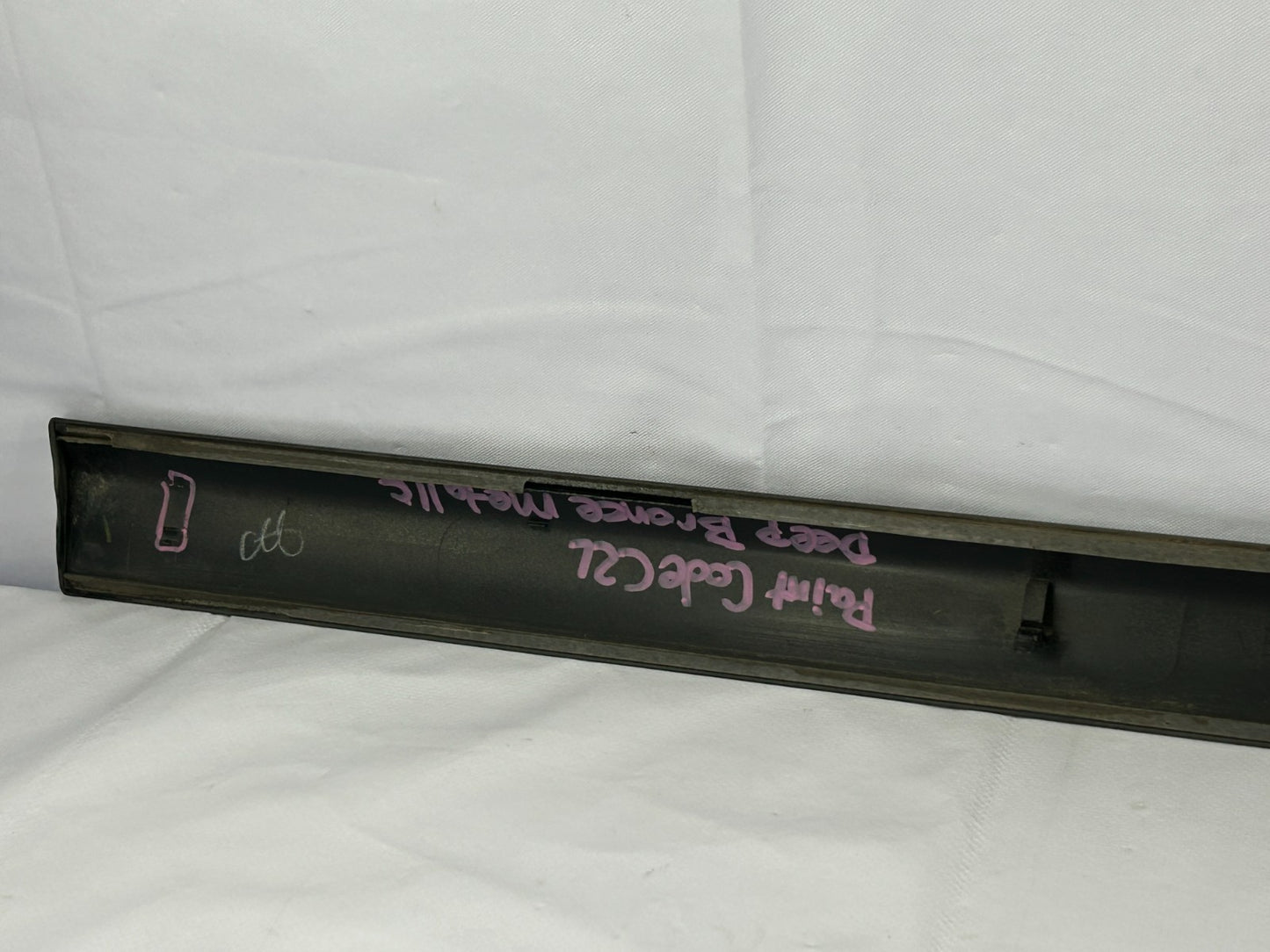 05-09 Subaru Outback Front Left Upper Door Molding Trim Bronze OEM 91012AG09ANN