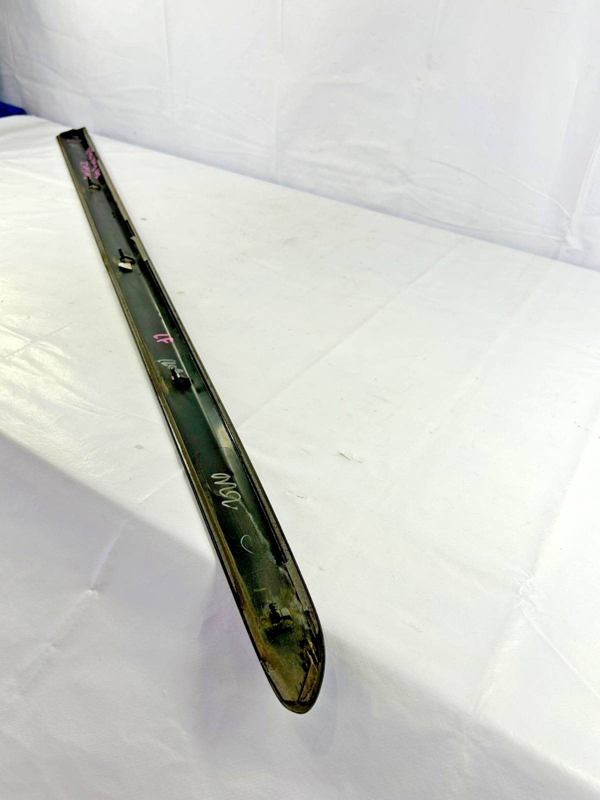 05-09 Subaru Outback Front Left Upper Door Molding Trim Bronze OEM 91012AG09ANN