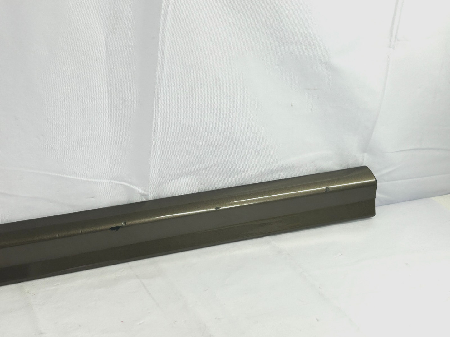 05-09 Subaru Outback Front Left Upper Door Molding Trim Bronze OEM 91012AG09ANN