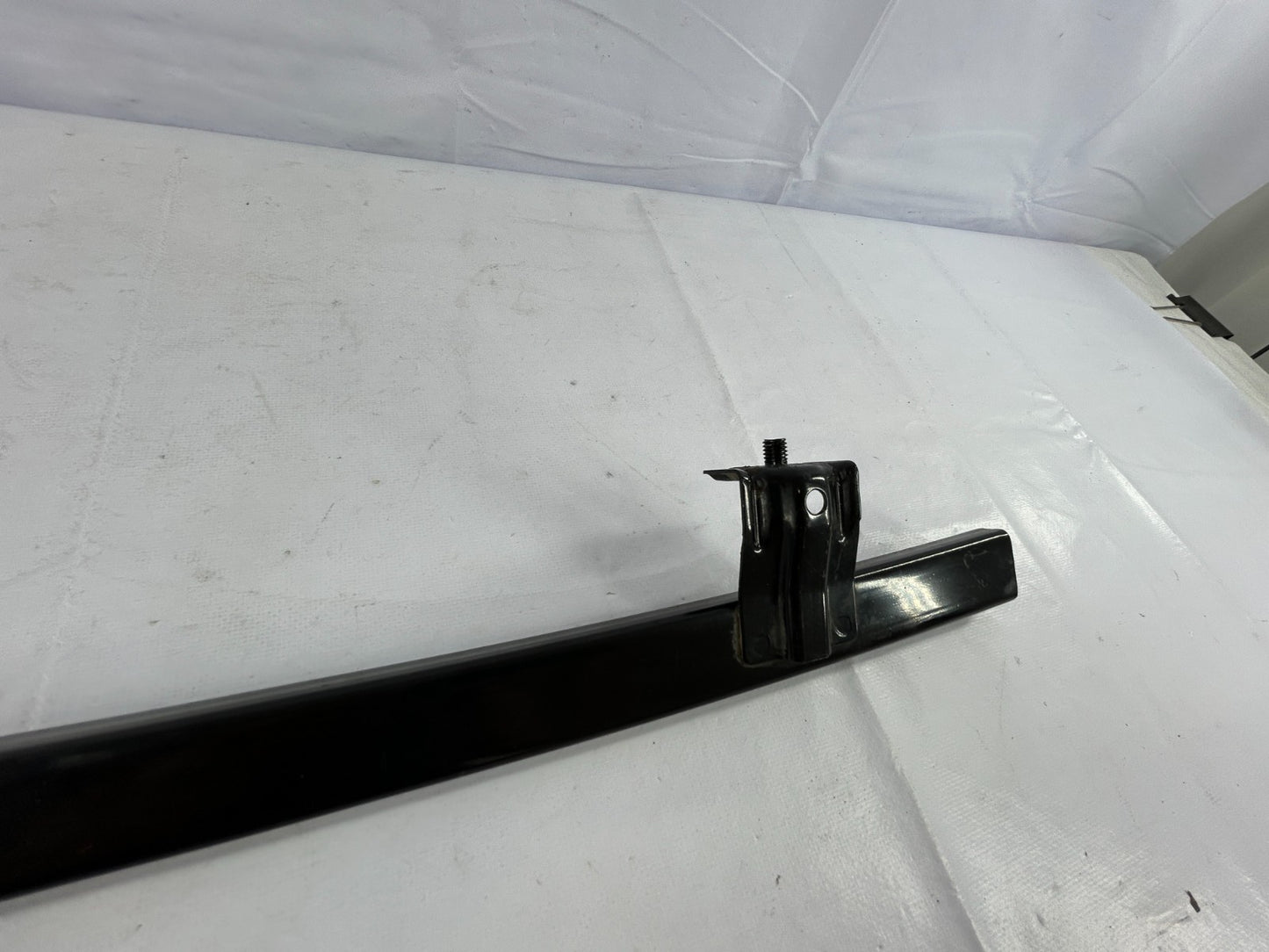 2005-2009 Subaru Outback Front Left Window Guide Sash Track OEM 61240AG110