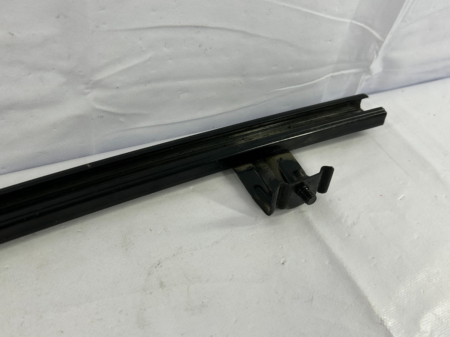 2005-2009 Subaru Outback Front Left Window Guide Sash Track OEM 61240AG110