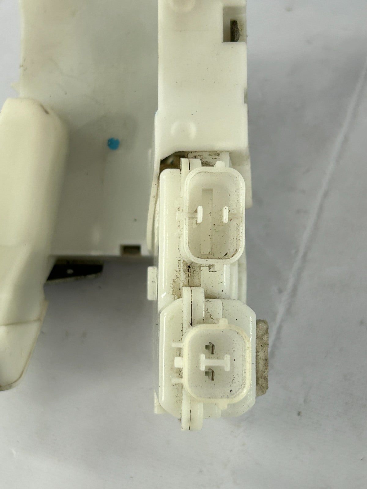 2005-2009 Subaru Outback Rear Right Door Lock Latch Actuator OEM 61100AG00A