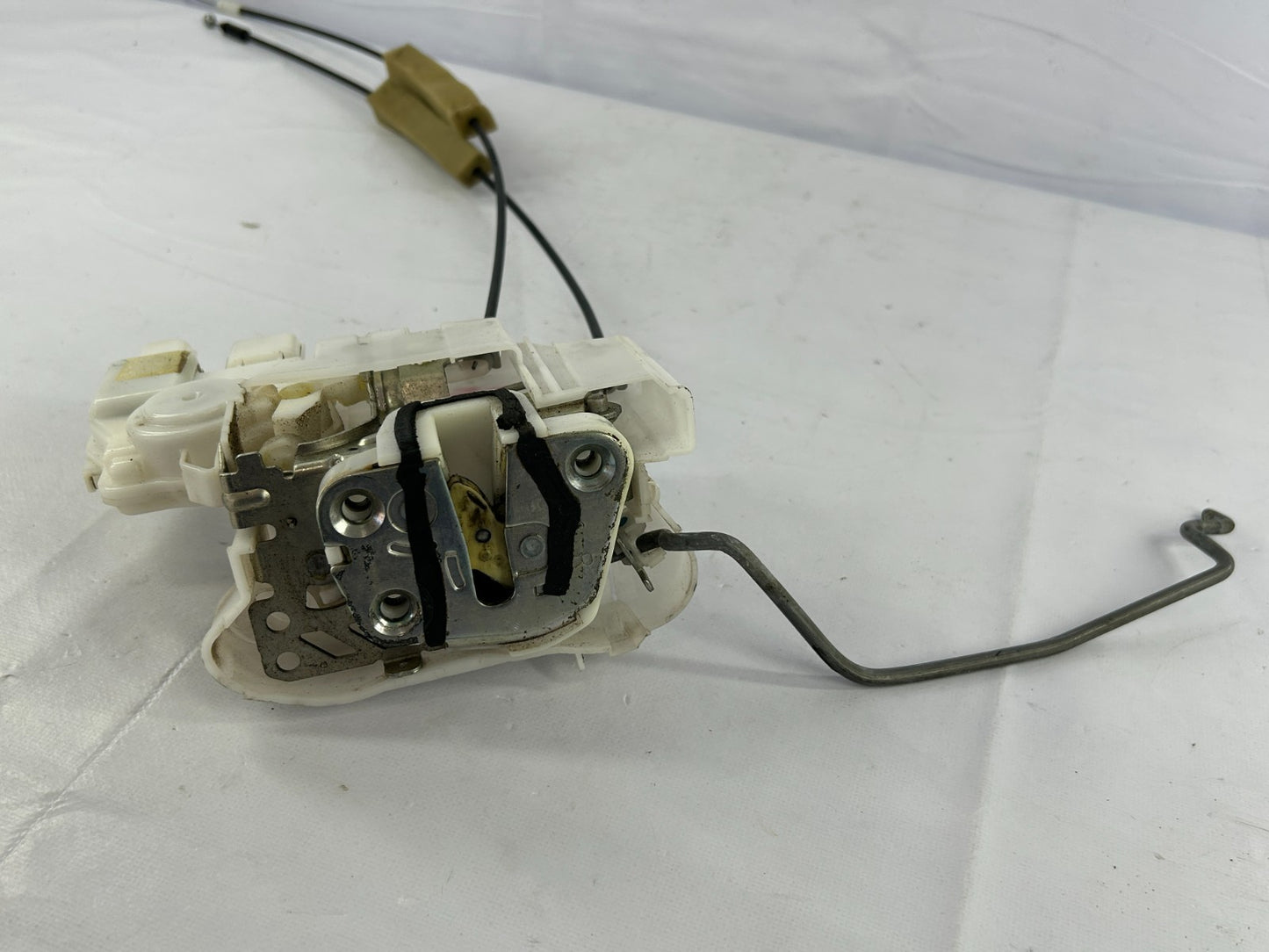 2005-2009 Subaru Outback Front Right Door Lock Latch Actuator OEM 61031AG17B