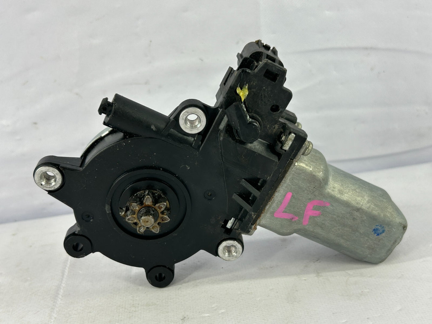05-09 Subaru Outback Front Left Driver Door Power Window Motor OEM 61188AG01A