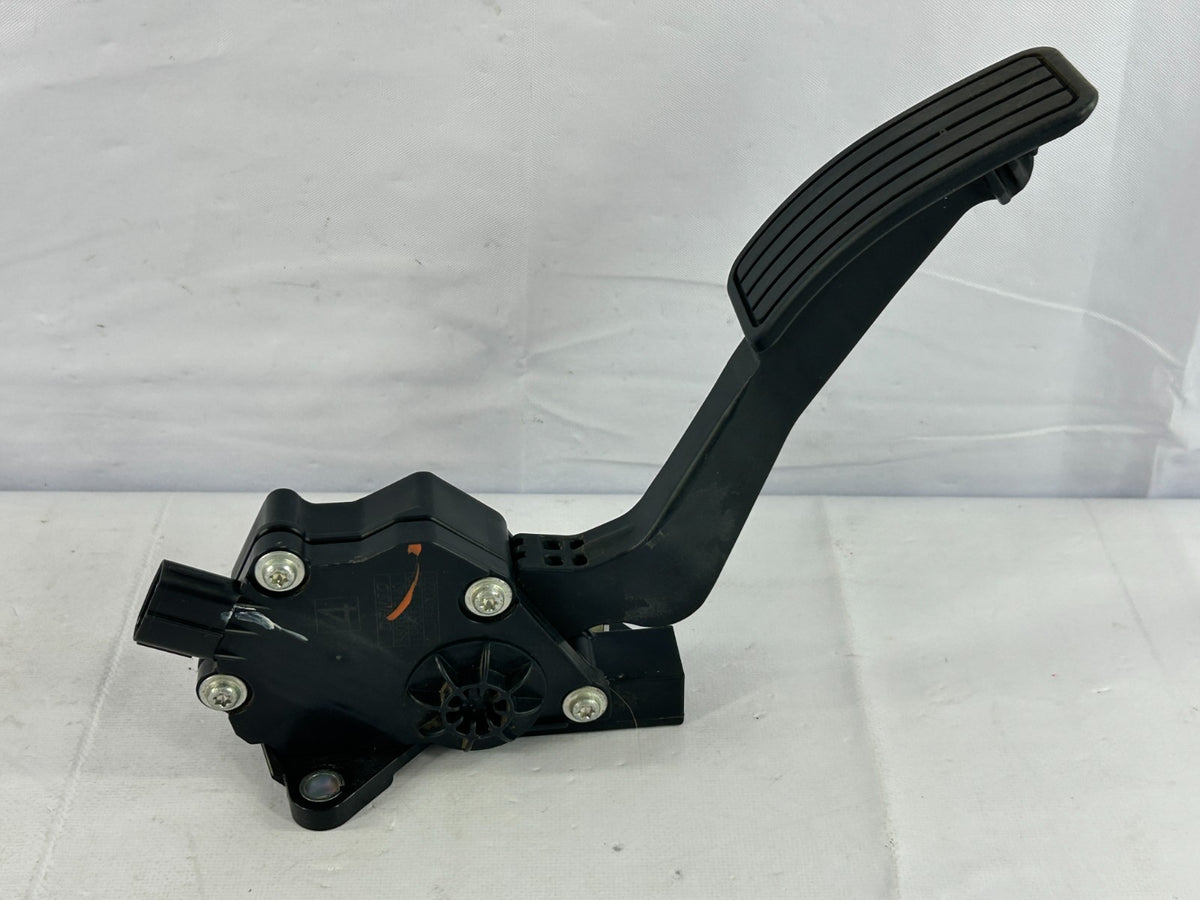 2007-2014 Subaru Outback Accelerator Gas Pedal Assembly 36010AG140