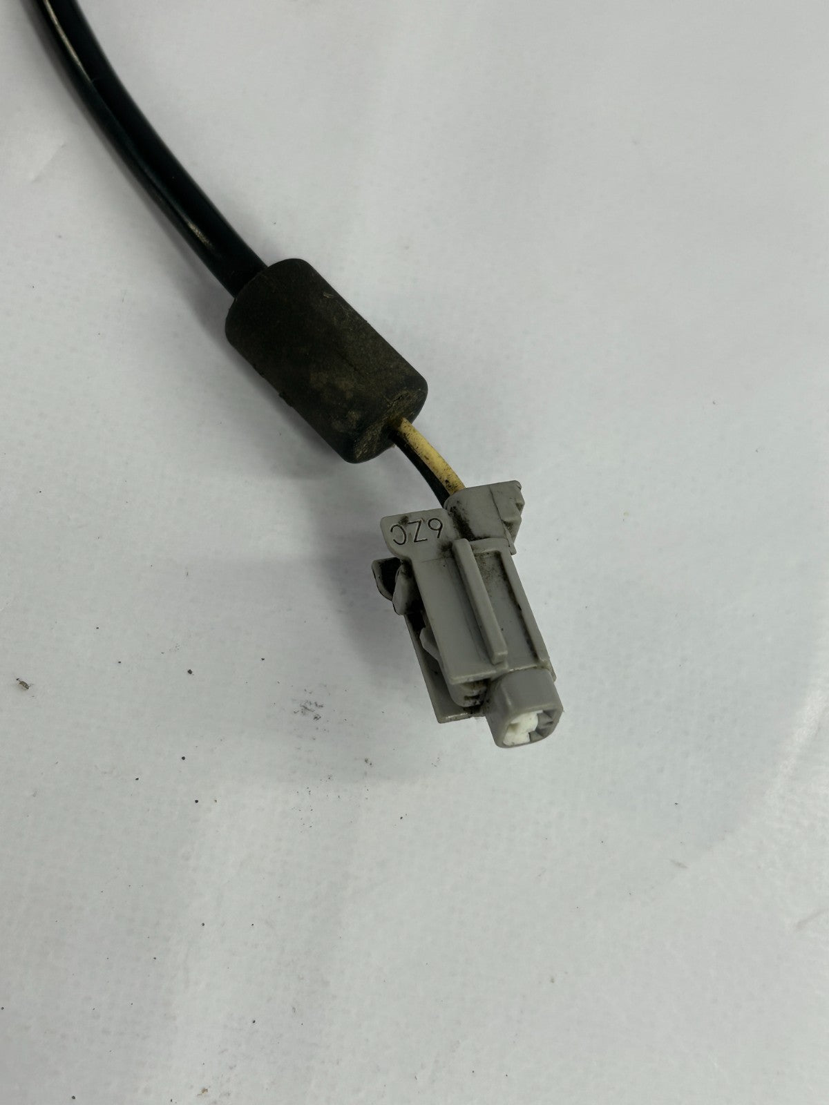 2007-2009 Subaru Outback Front Right Side ABS Wheel Speed Sensor 27540AG10A