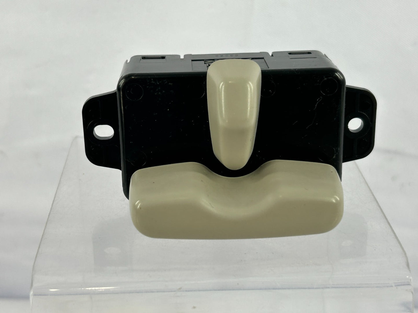 2005-2009 Subaru Outback Left Side 8 Way Power Seat Switch Beige OEM 64176AE10A