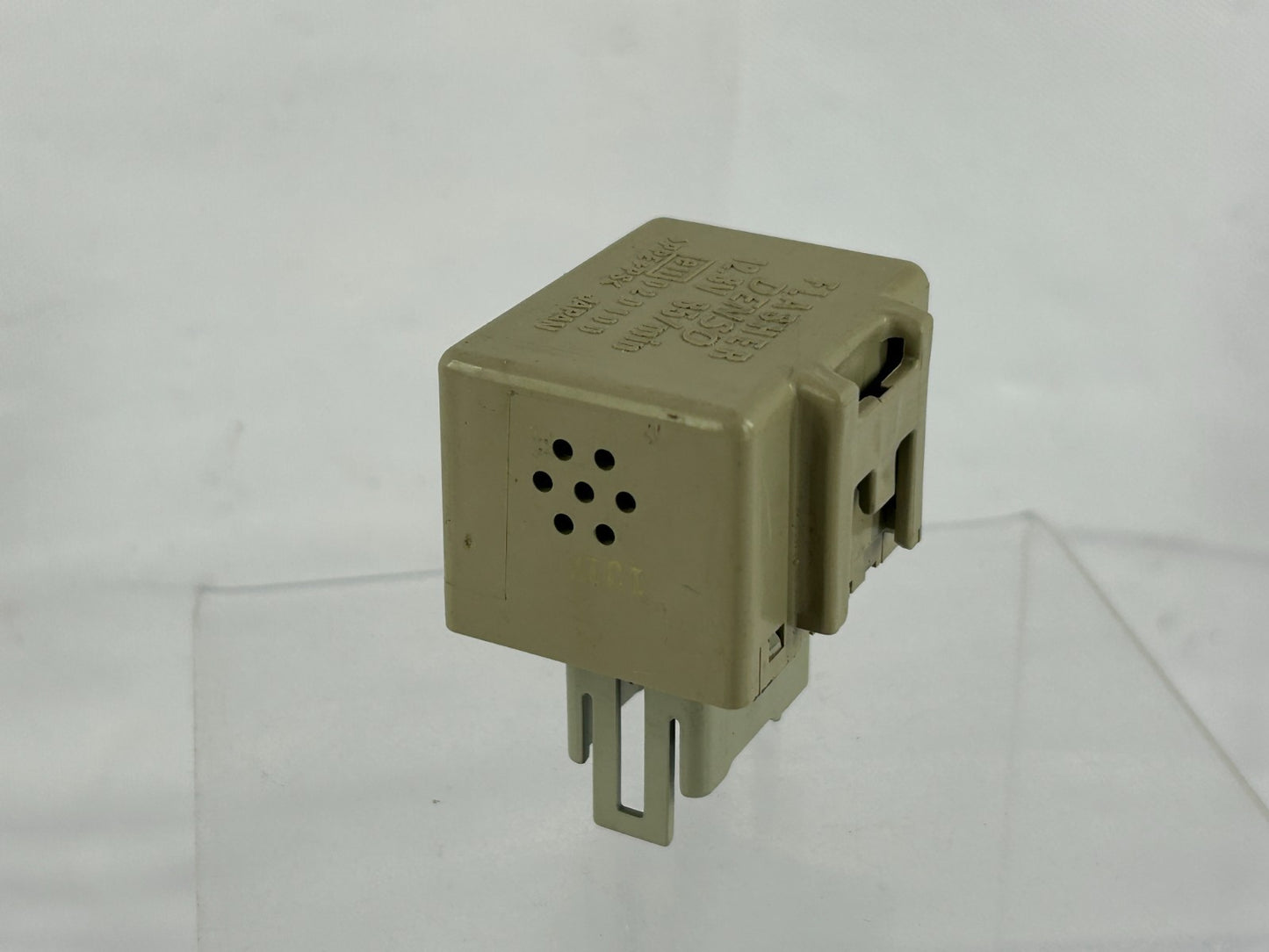 2005-2009 Subaru Legacy Outback Hazard Warning Flasher Module OEM 86111AG010