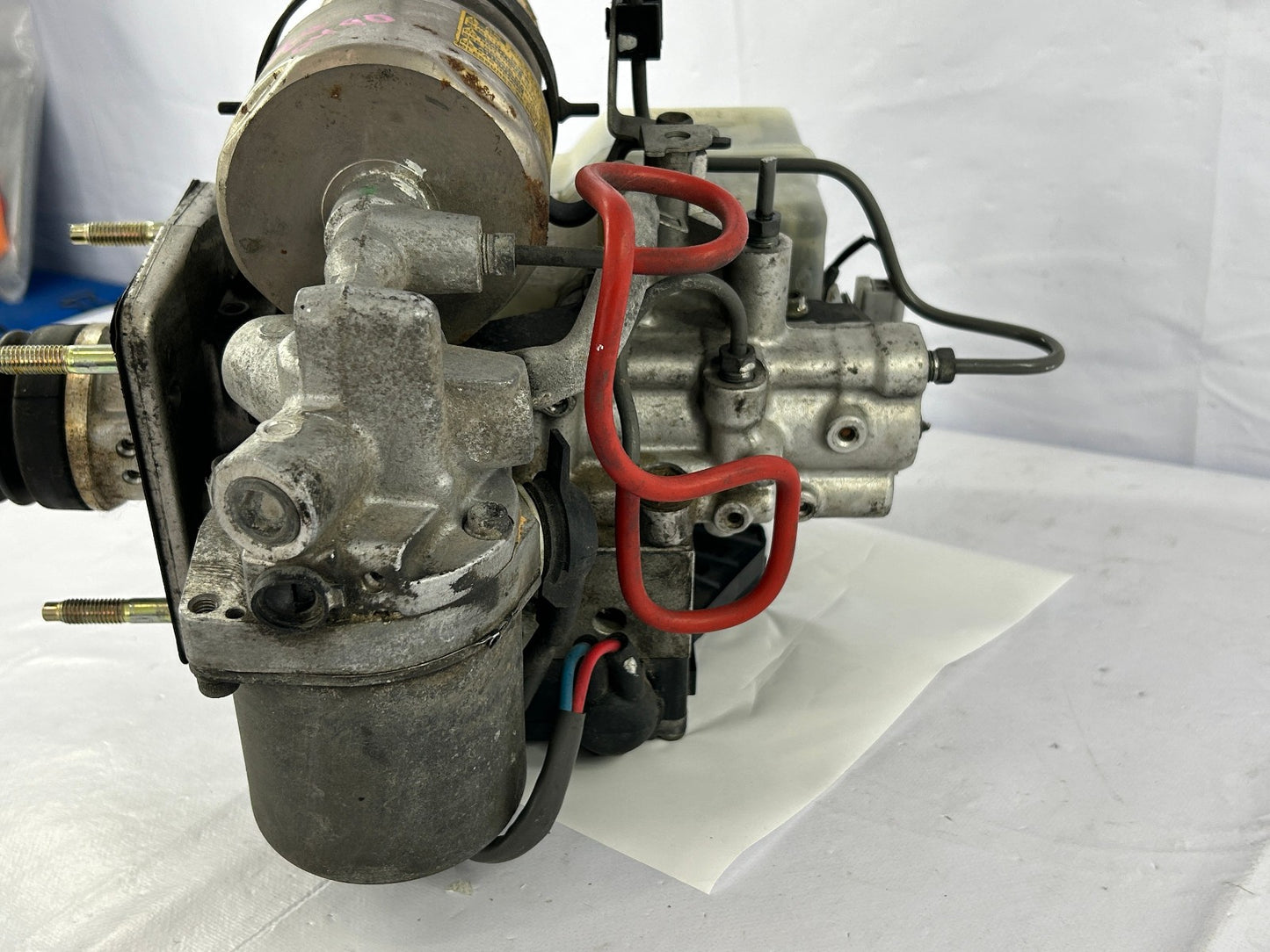 1998-2000 Toyota Land Cruiser Brake ABS Pump Master Cylinder 47050-60010 OEM