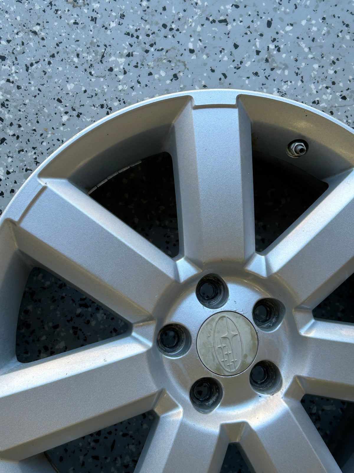 2008-2009 Subaru Outback Alloy 7 Spoke 17x7J 17-inch Wheel Rim 5-Bolt OEM