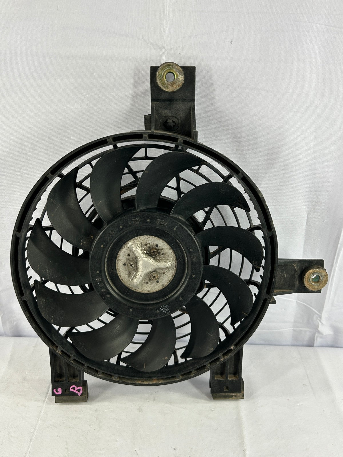 98-03 Toyota Land Cruiser Front Blower Assembly Fan Motor Shroud OEM 88590-60030
