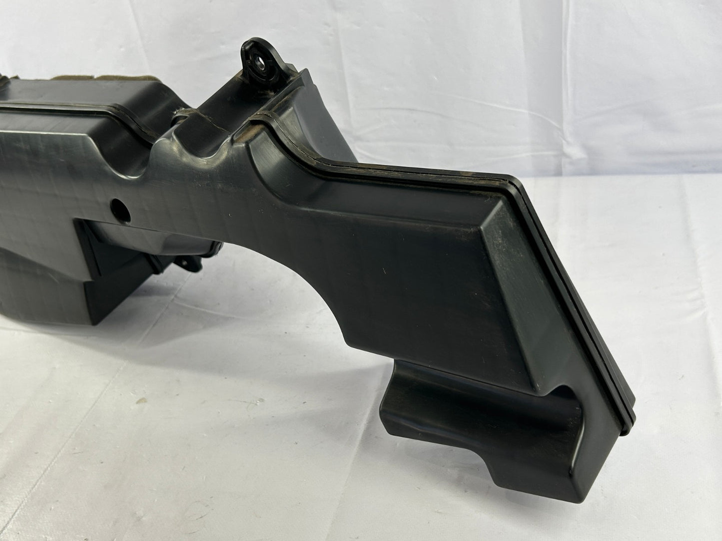 1998-2001 Toyota Land Cruiser Rear Audio Subwoofer Speaker OEM 86150-60040