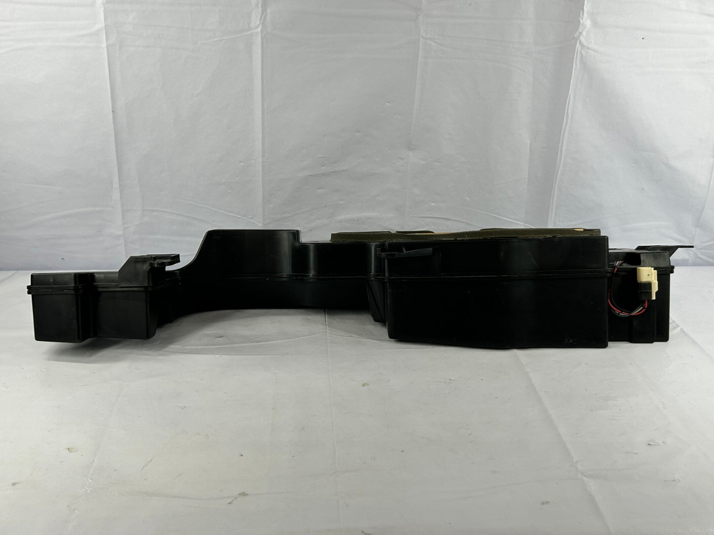 1998-2001 Toyota Land Cruiser Rear Audio Subwoofer Speaker OEM 86150-60040