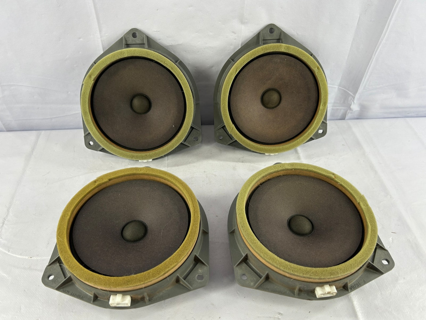 1998-2001 Toyota Land Cruiser Audio Door Speaker Set of 4 OEM 86160-22790