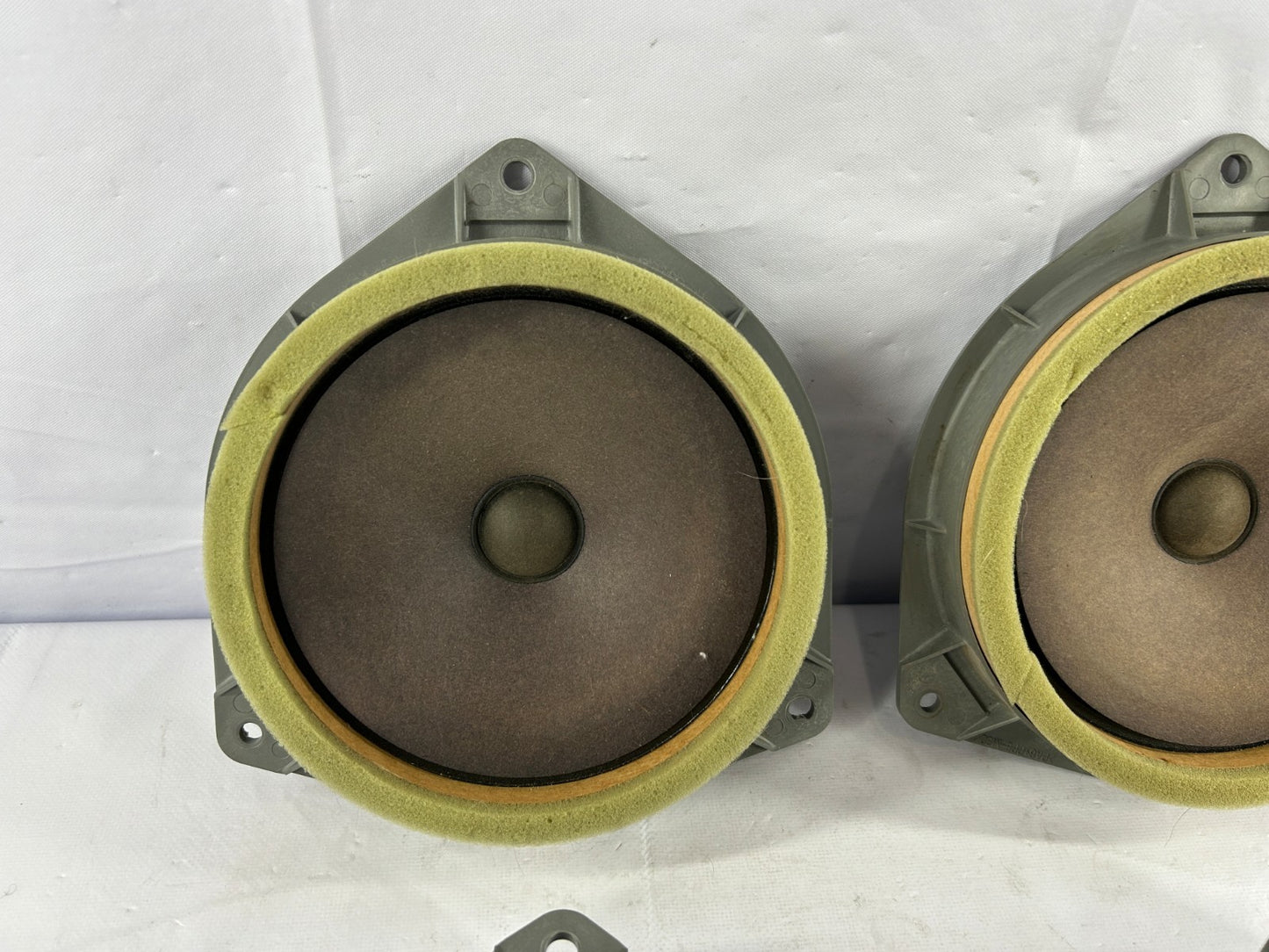 1998-2001 Toyota Land Cruiser Audio Door Speaker Set of 4 OEM 86160-22790