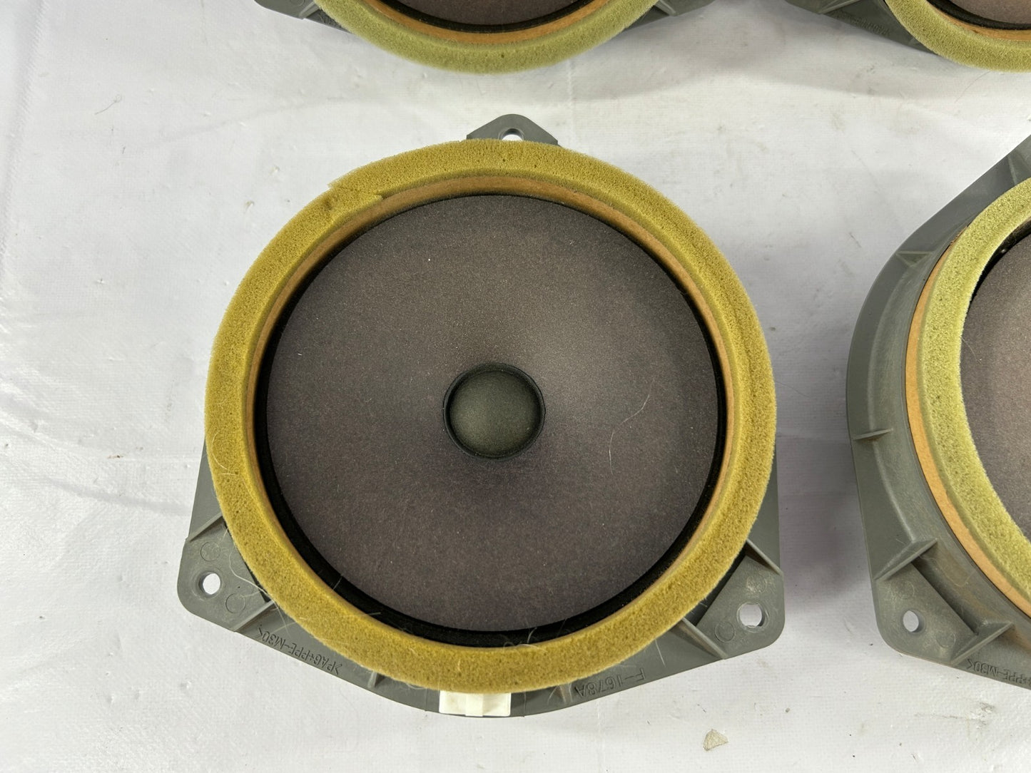1998-2001 Toyota Land Cruiser Audio Door Speaker Set of 4 OEM 86160-22790