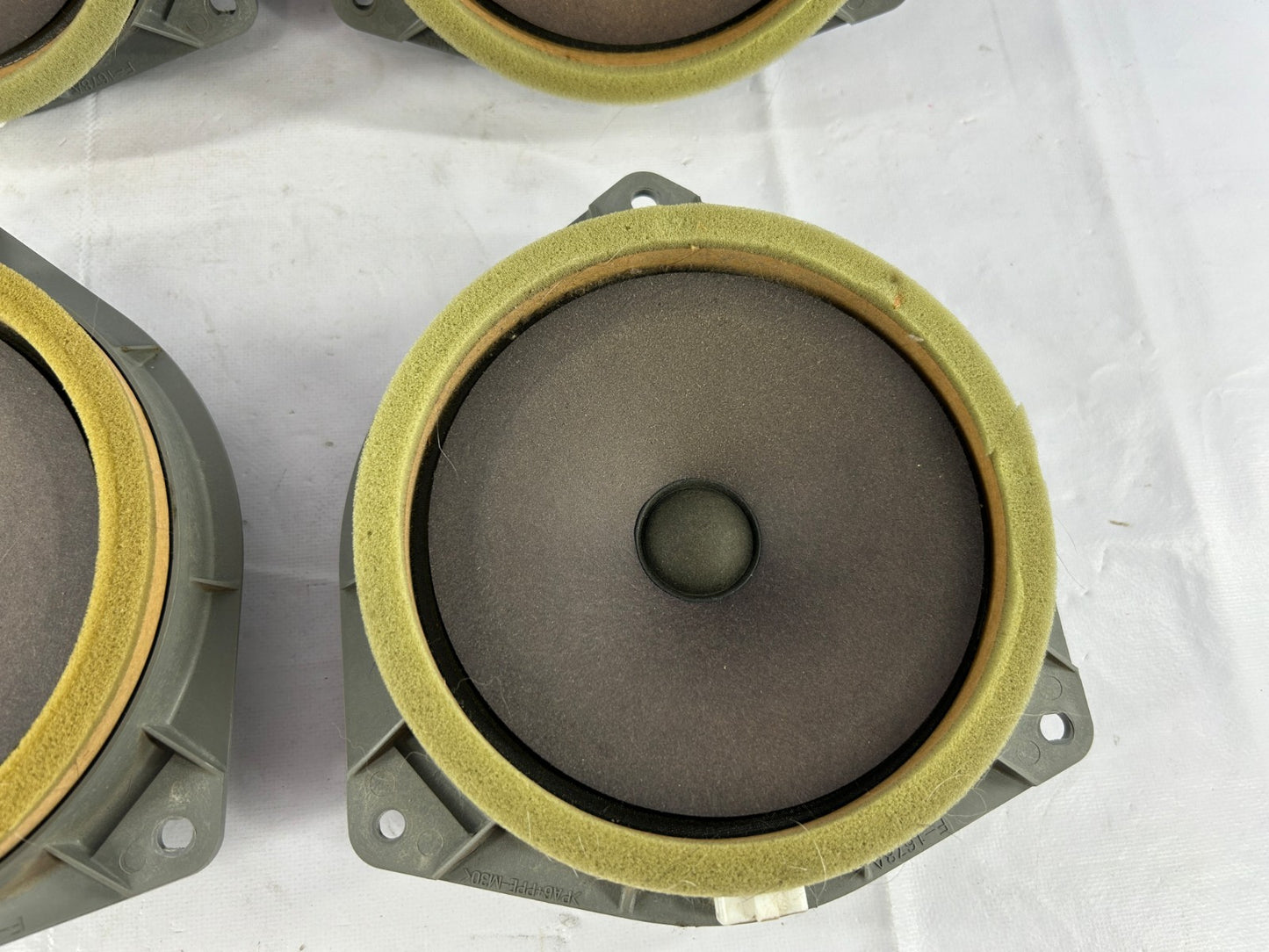 1998-2001 Toyota Land Cruiser Audio Door Speaker Set of 4 OEM 86160-22790