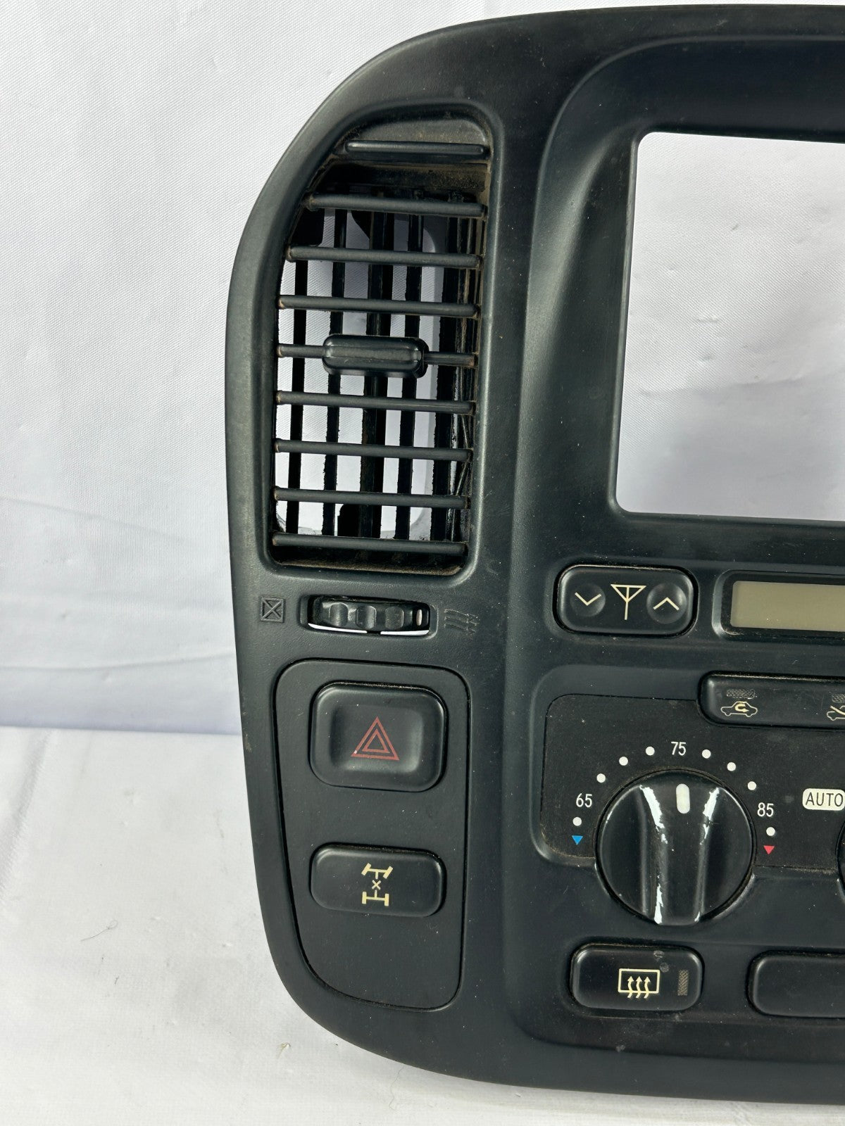 1999-2003 Toyota Land Cruiser Heater A/C Climate Control Assembly OEM 88650-6040