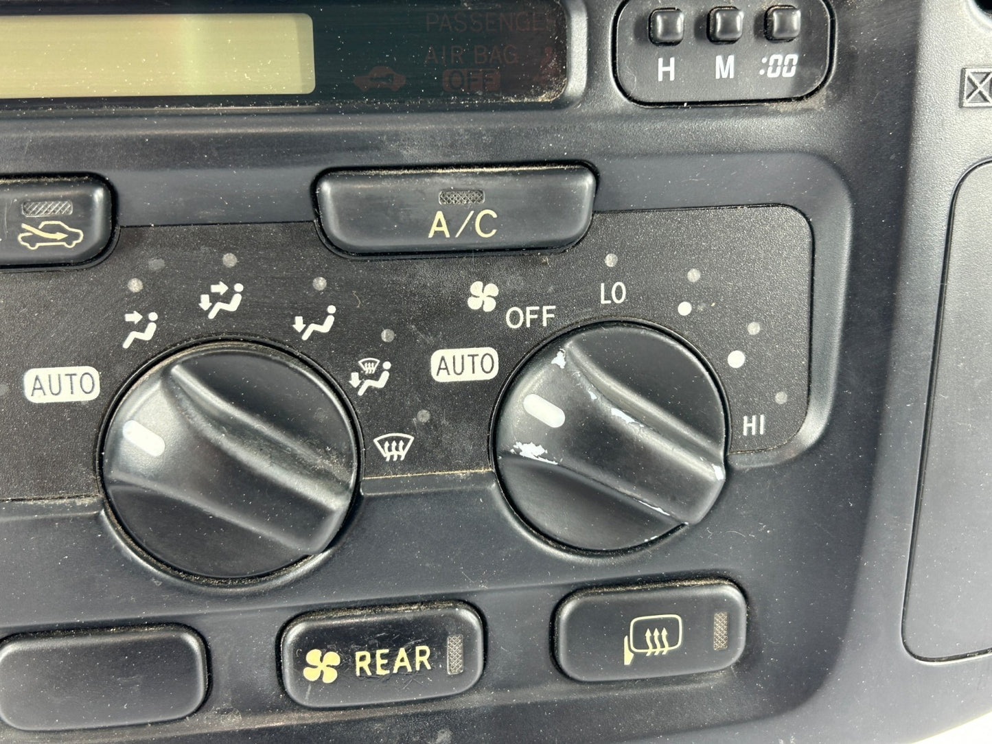 1999-2003 Toyota Land Cruiser Heater A/C Climate Control Assembly OEM 88650-6040