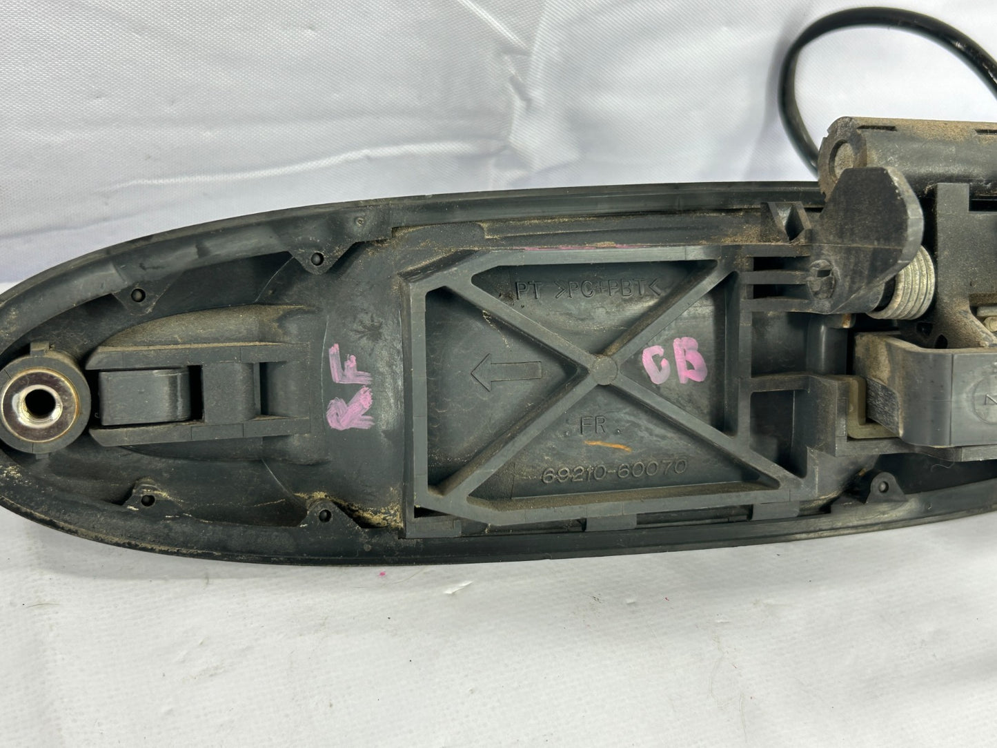98-07 Toyota Land Cruiser Front Right & Left Exterior Door Handles with Key OEM