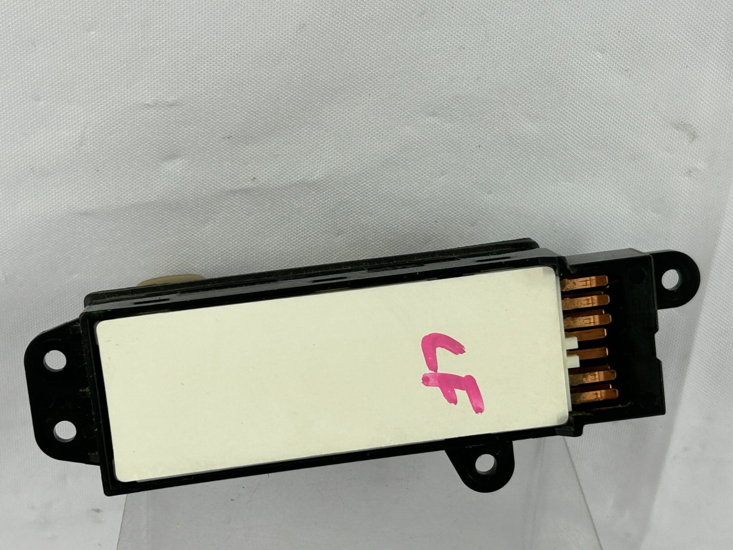 98-07 Toyota Land Cruiser Front Left Power Seat Adjust Switch OEM 84922-60100