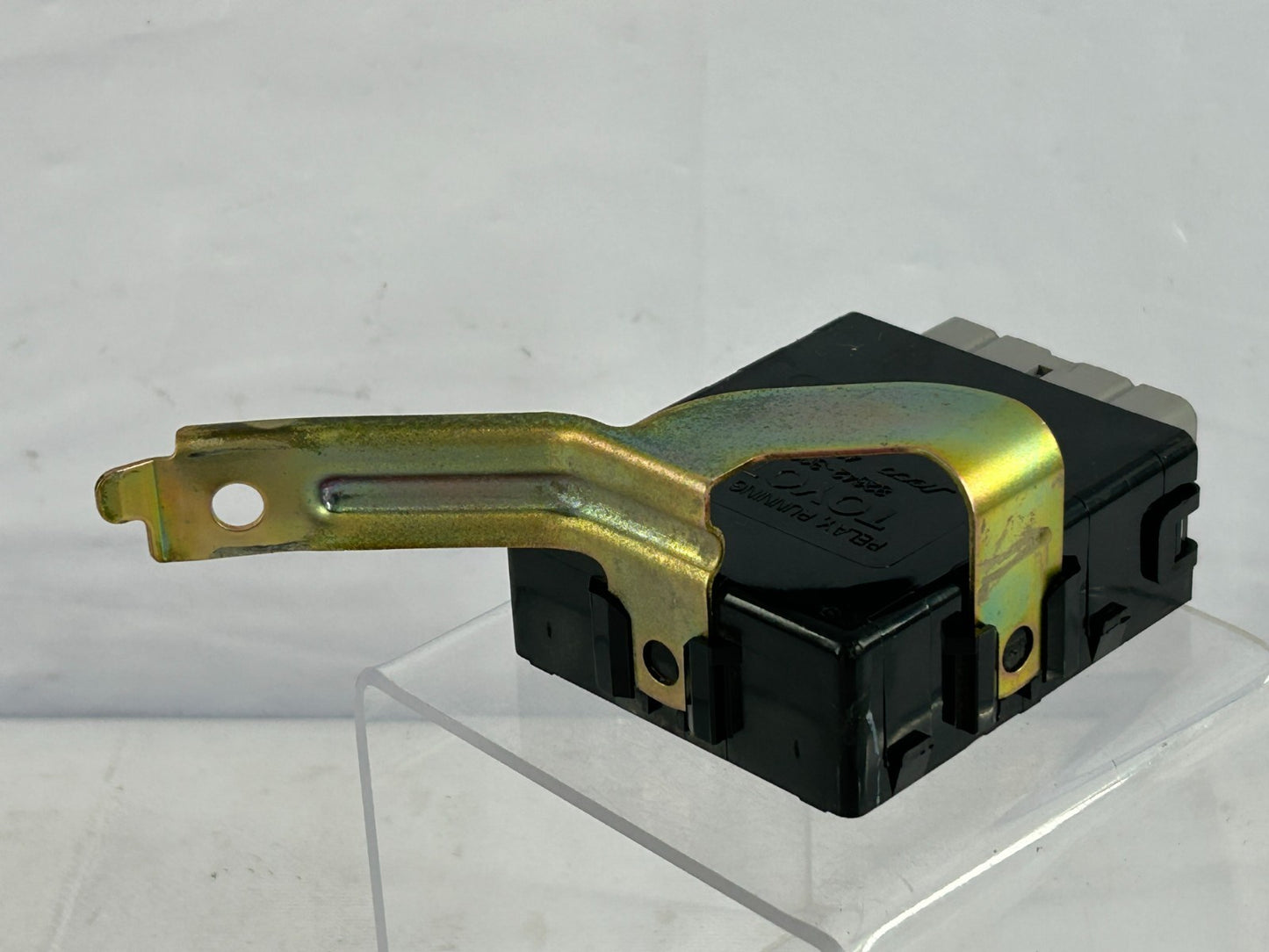 1998-2003 Toyota Land Cruiser Running Light Relay Control Module OEM 82642-30020