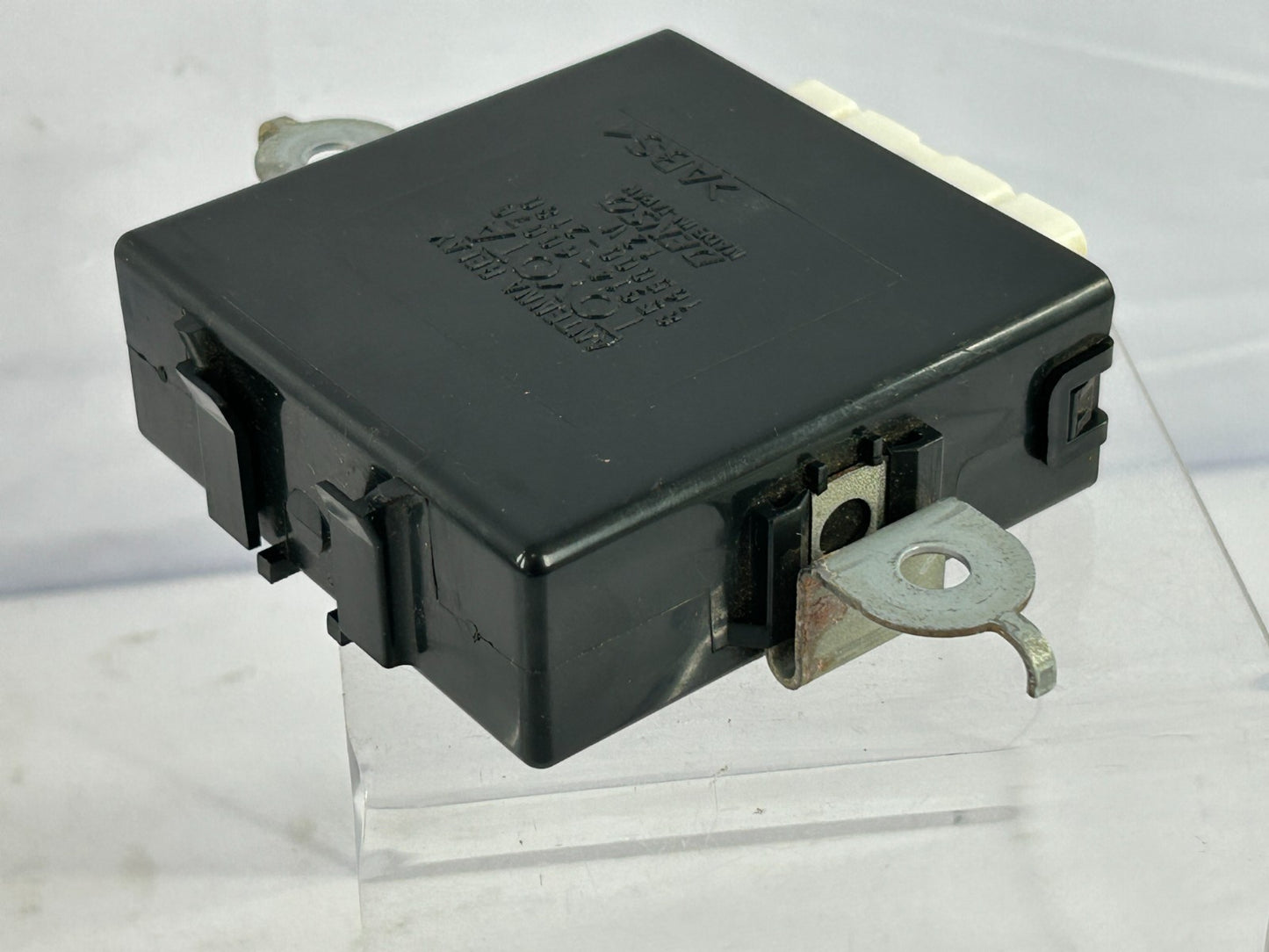 1998-2007 Toyota Land Cruiser Antenna Relay Control Module OEM 85914-60070