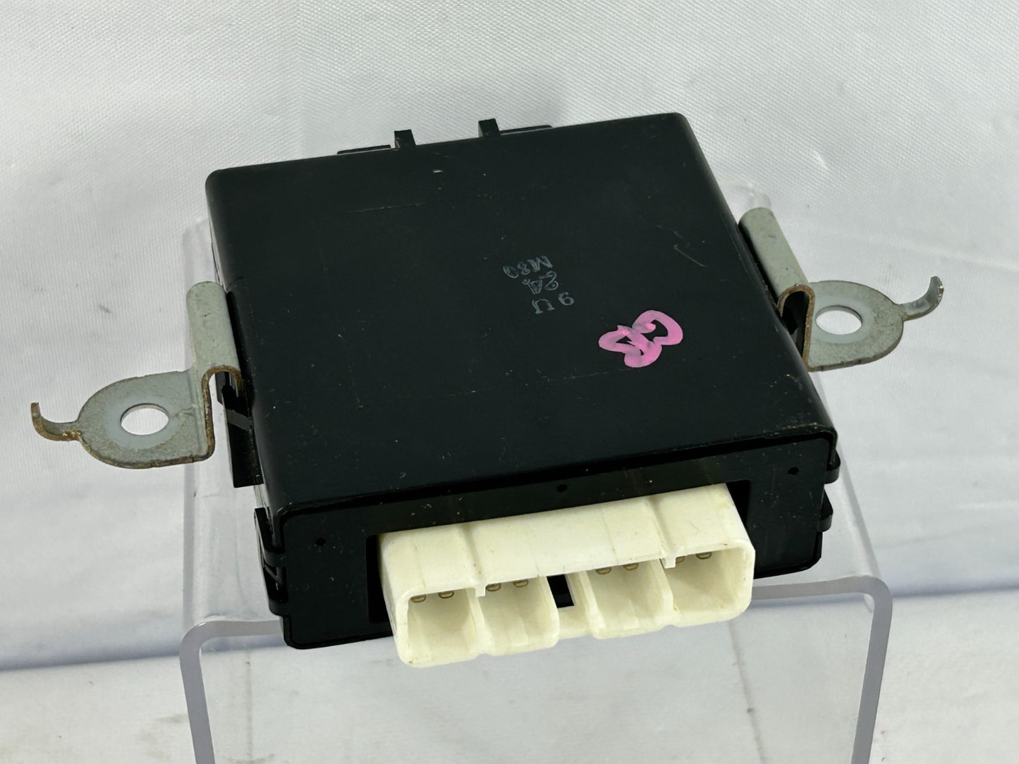 1998-2007 Toyota Land Cruiser Antenna Relay Control Module OEM 85914-60070