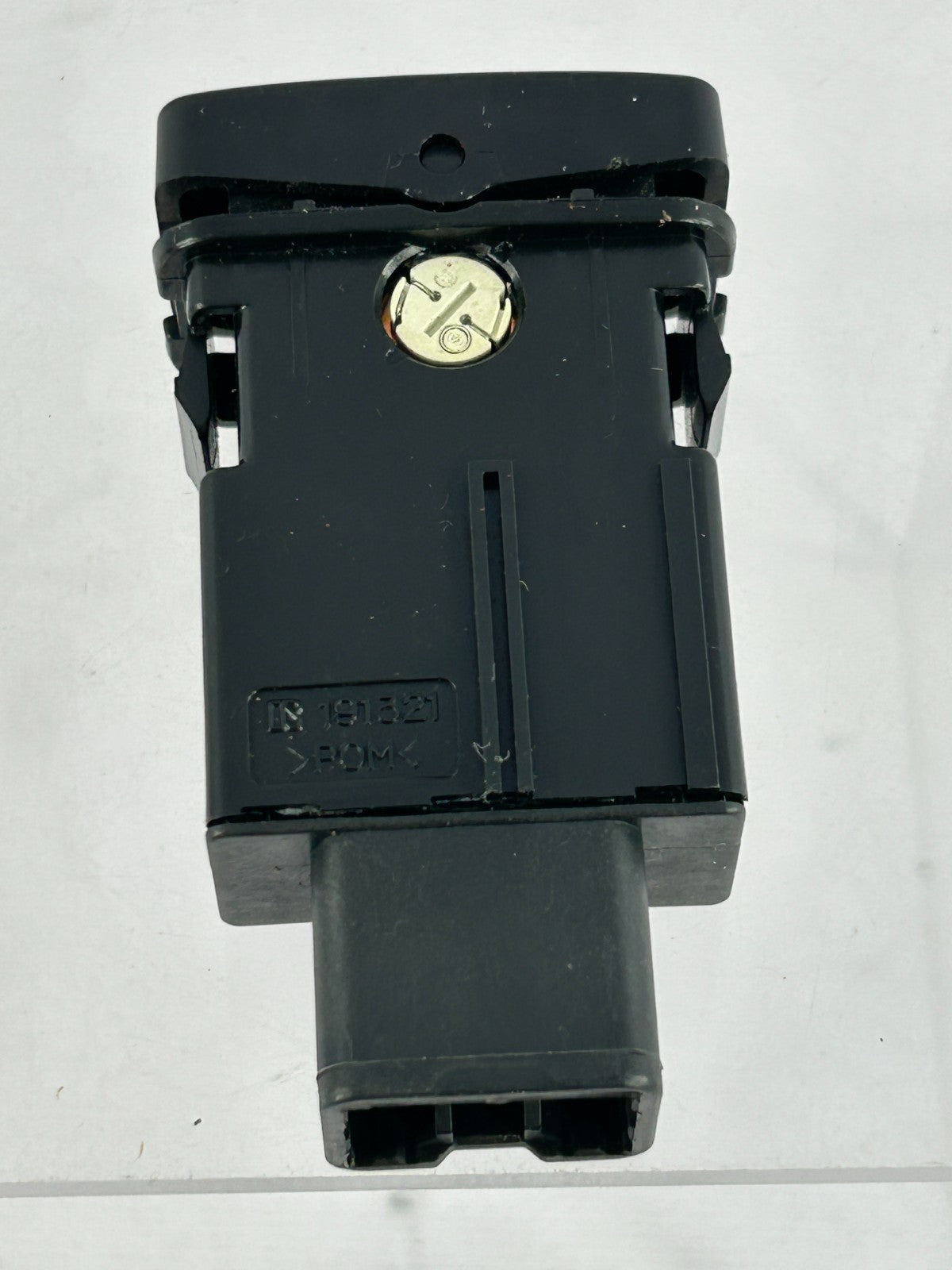 1998-2007 Toyota Land Cruiser Rear Left Power Vent Window Switch OEM 84835-60020