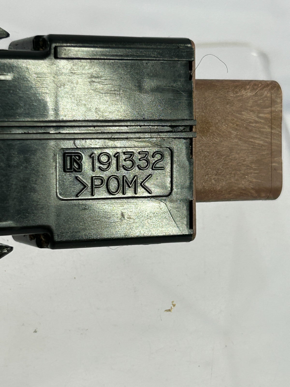 98-07 Toyota Land Cruiser Right Side Seat Heater Control Switch OEM 84751-60090