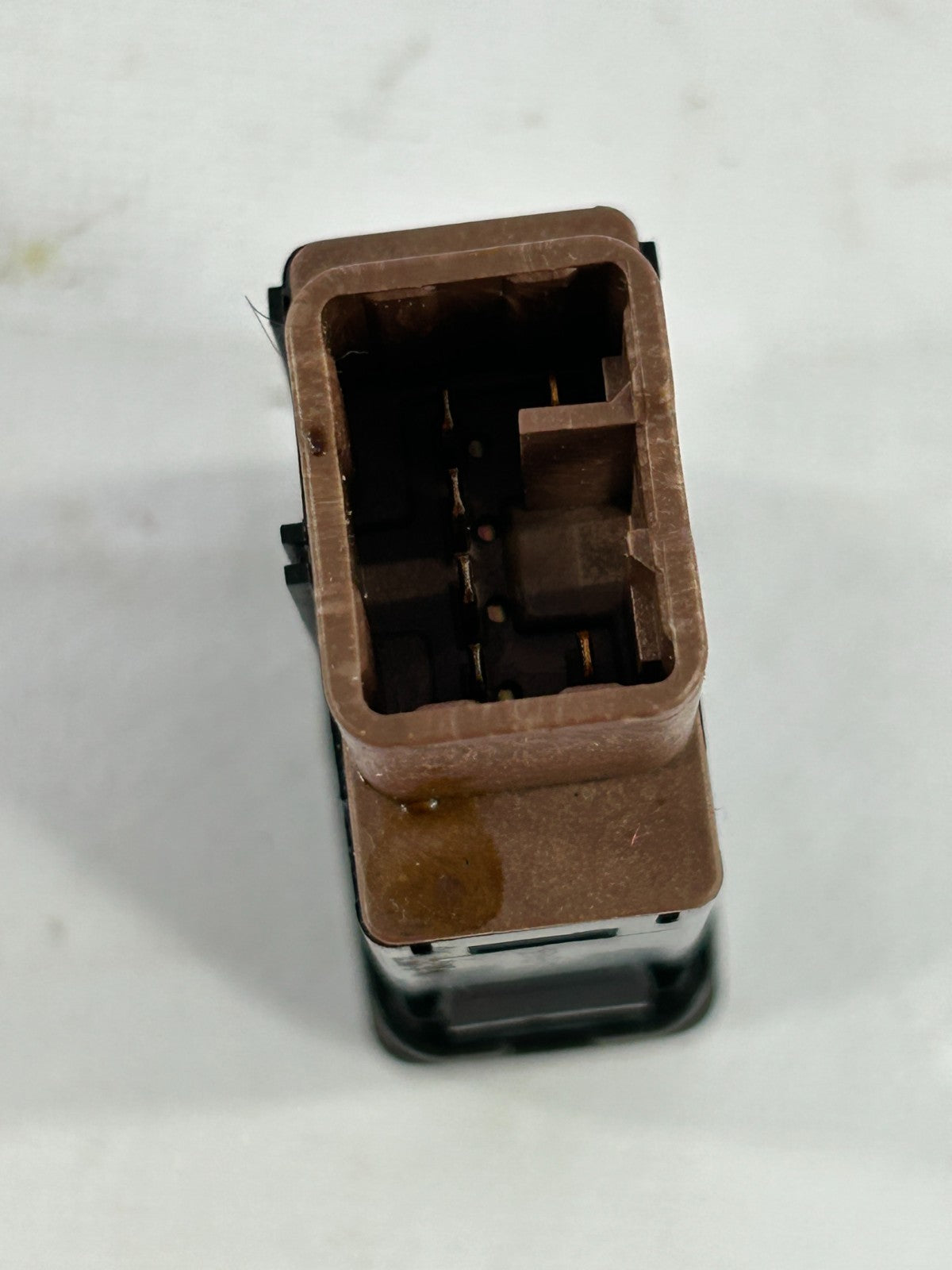 98-07 Toyota Land Cruiser Right Side Seat Heater Control Switch OEM 84751-60090
