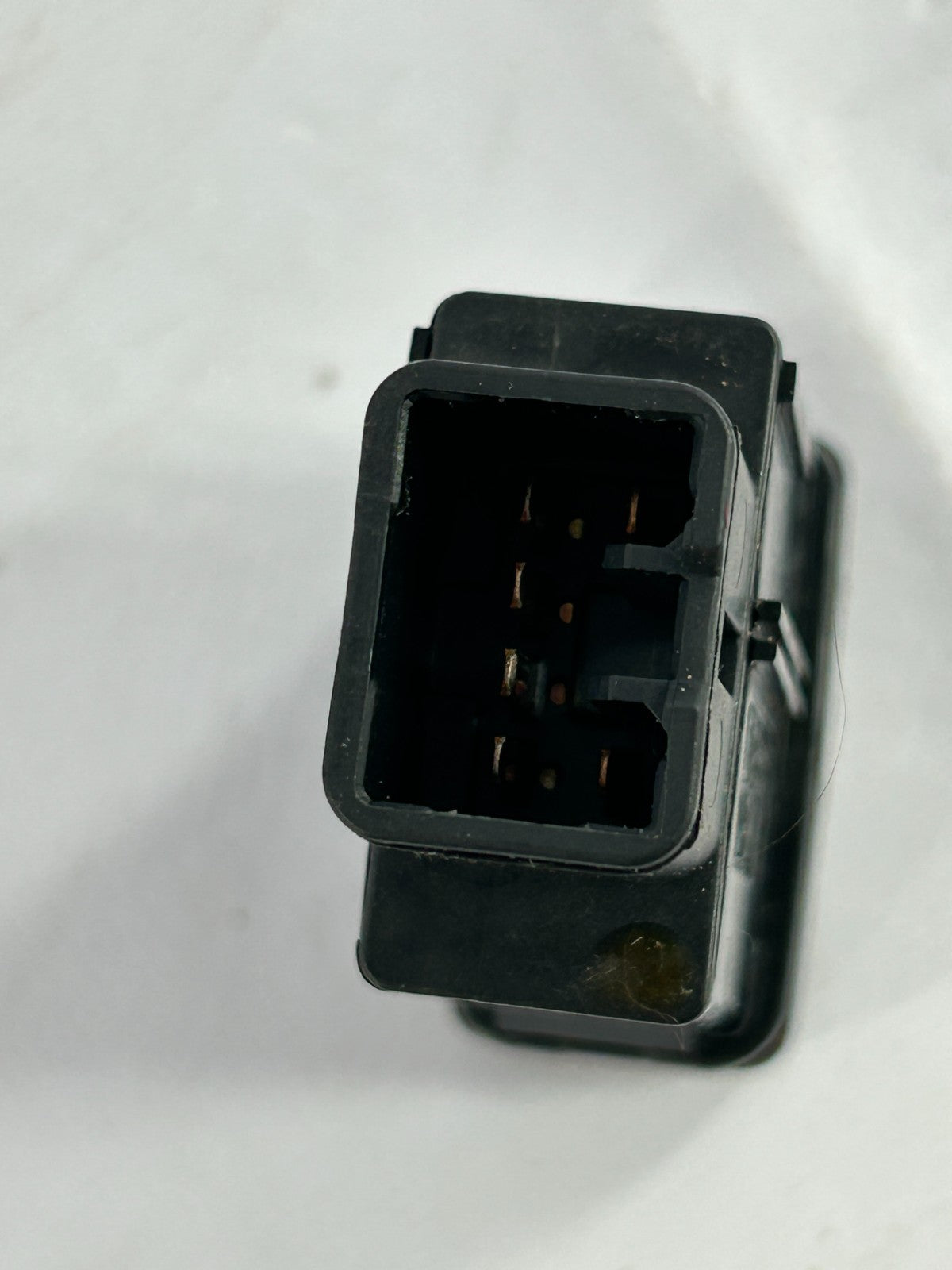 98-07 Toyota Land Cruiser Left Side Seat Heater Control Switch OEM 84751-60100