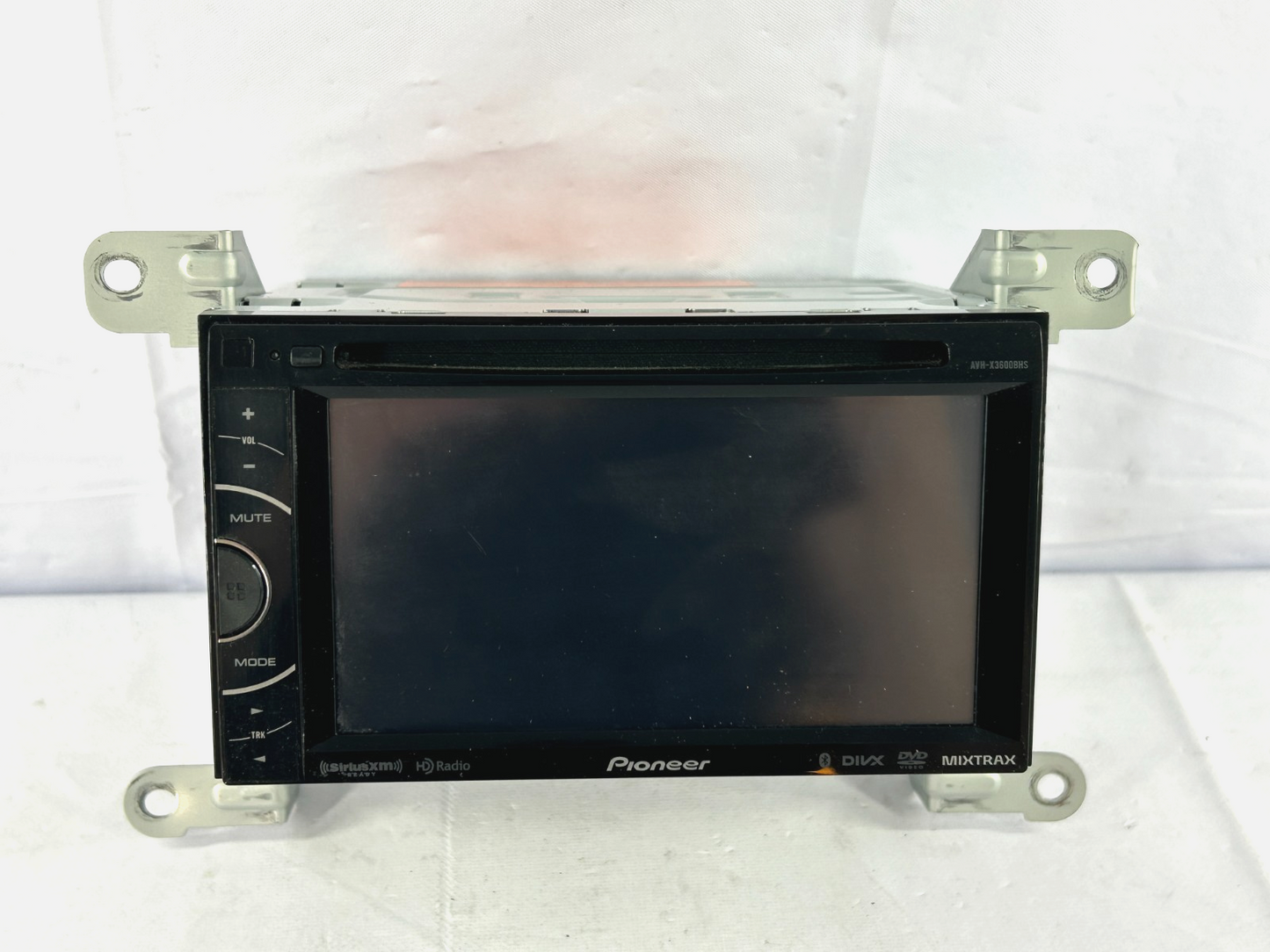 Pioneer AVH-X3600BHS In-Dash Car Stereo CD Bluetooth Player Receiver