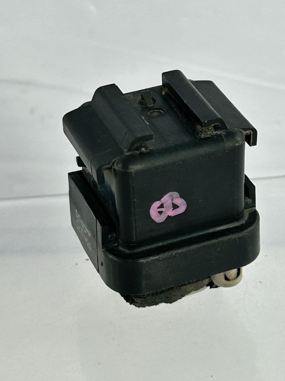 1998-2001 Toyota Land Cruiser Radiator Cooling Fan Relay Module OEM 88630-60090