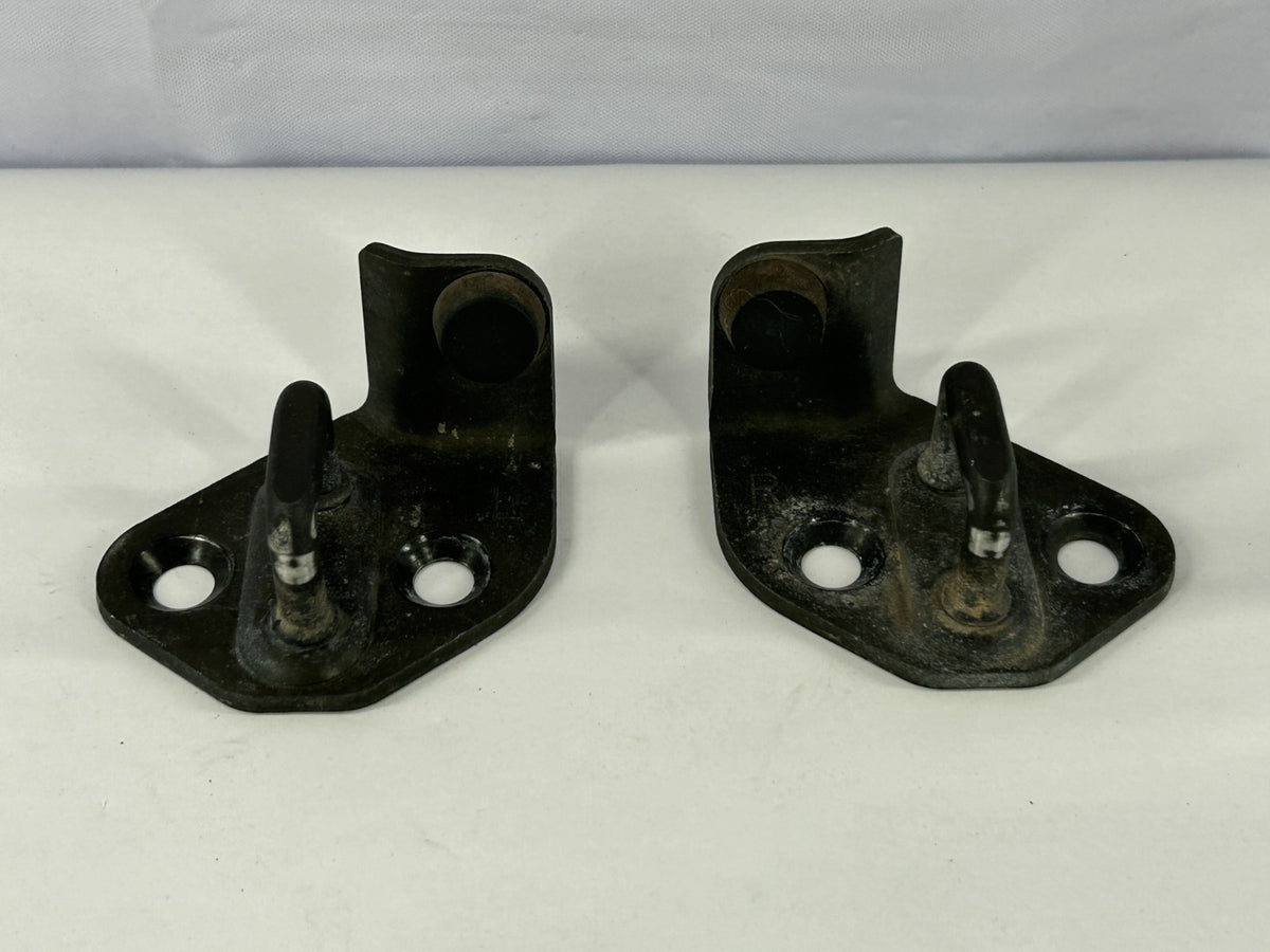 98-02 Toyota Land Cruiser L&R Lower Liftgate Door Latch Striker OEM 69450-60020