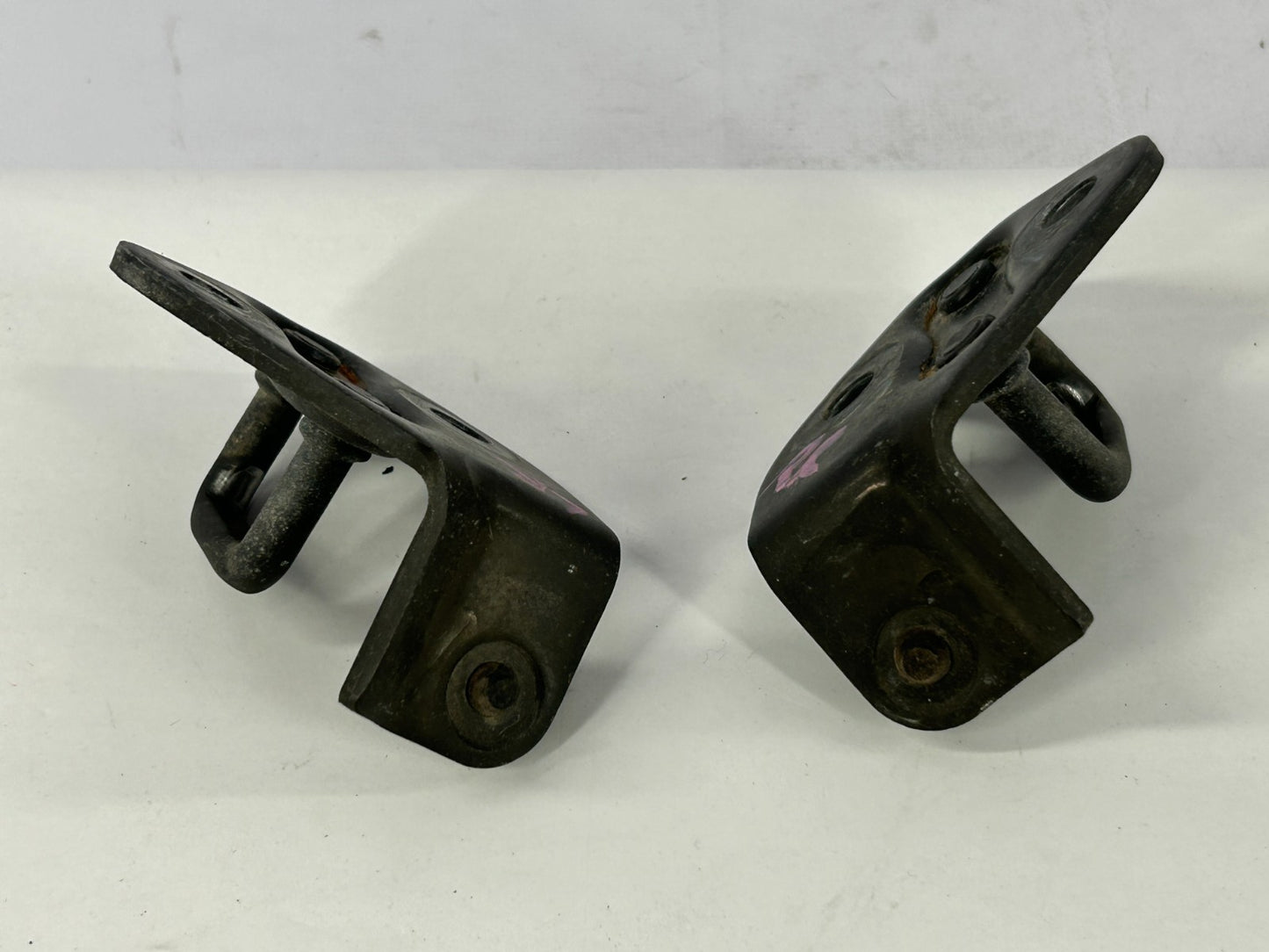 98-02 Toyota Land Cruiser L&R Lower Liftgate Door Latch Striker OEM 69450-60020
