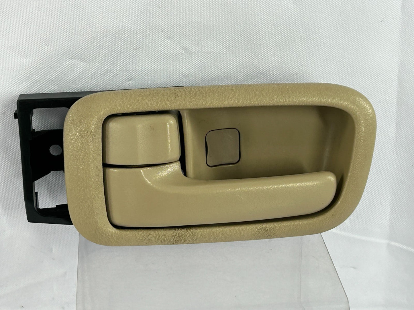 98-03 Toyota Land Cruiser Front Left Interior Door Pull Handle OEM 69206-30150