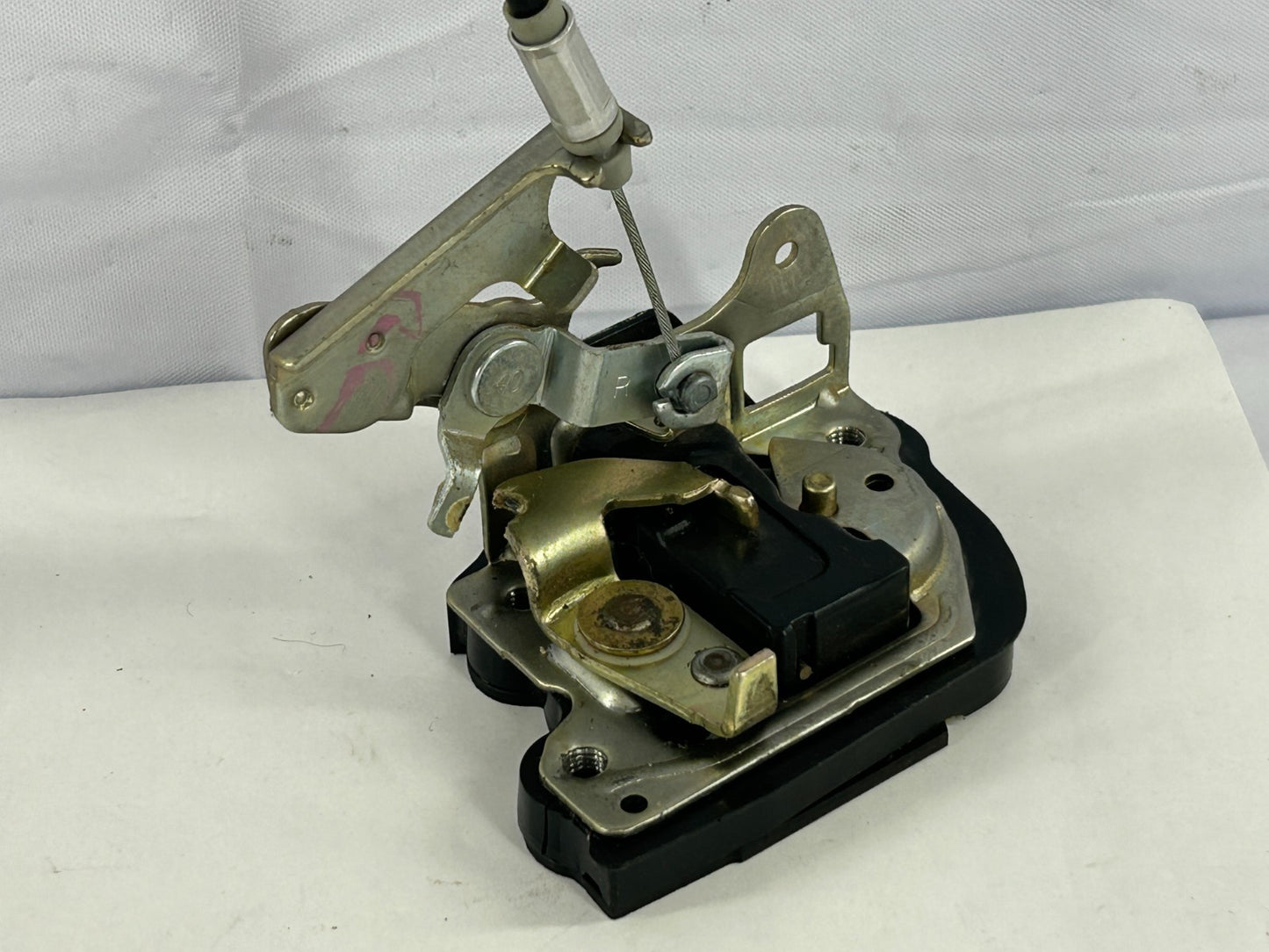 99-07 Toyota Land Cruiser Rear Right Door Lock Latch Actuator OEM 69050-60061