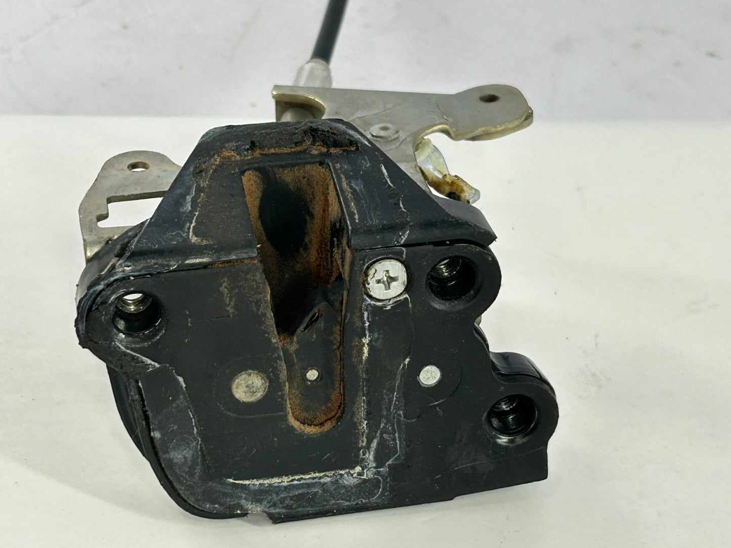 99-07 Toyota Land Cruiser Rear Right Door Lock Latch Actuator OEM 69050-60061