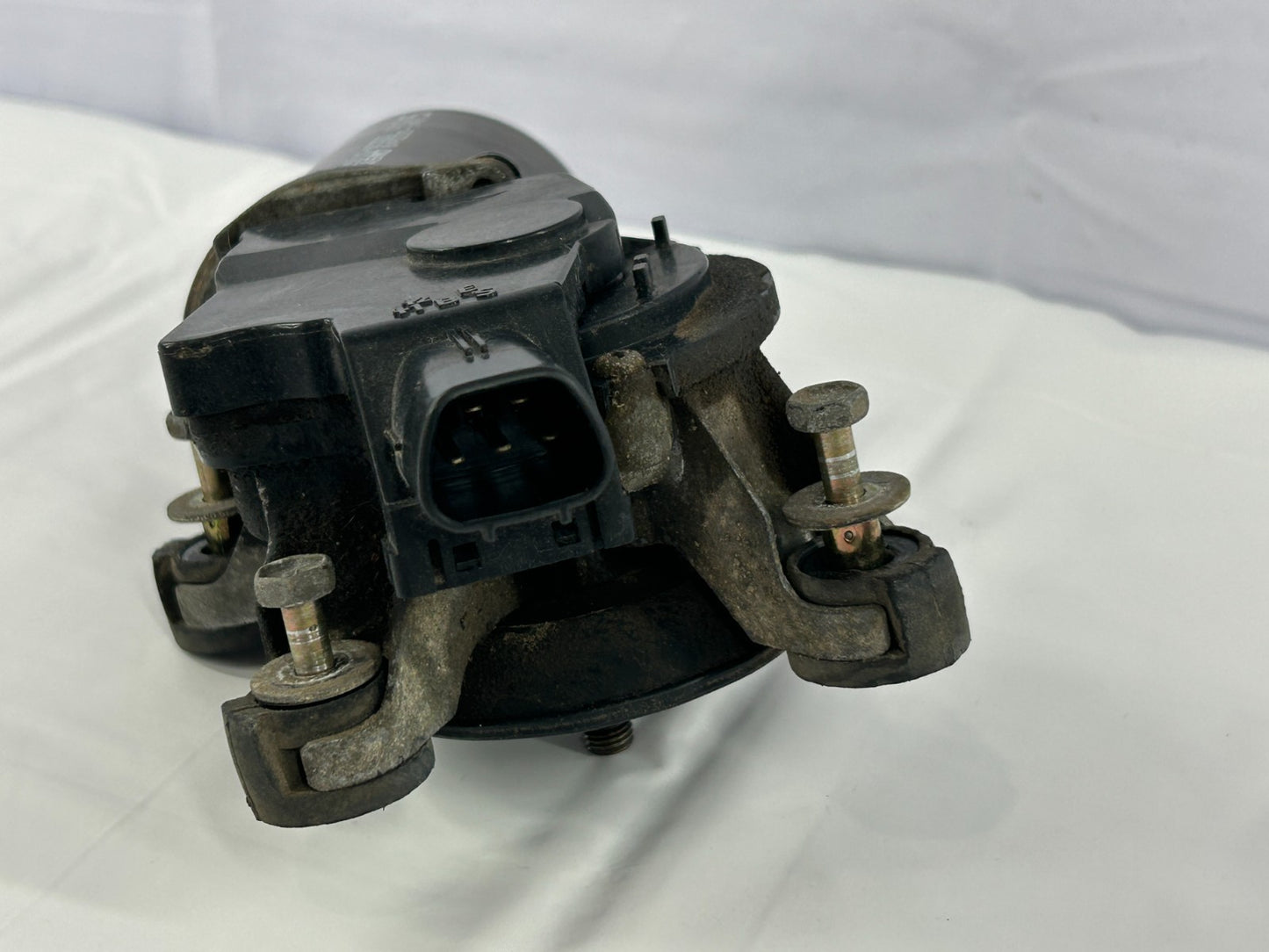 1999-2007 Toyota Land Cruiser Front Windshield Wiper Motor OEM 85110-60300