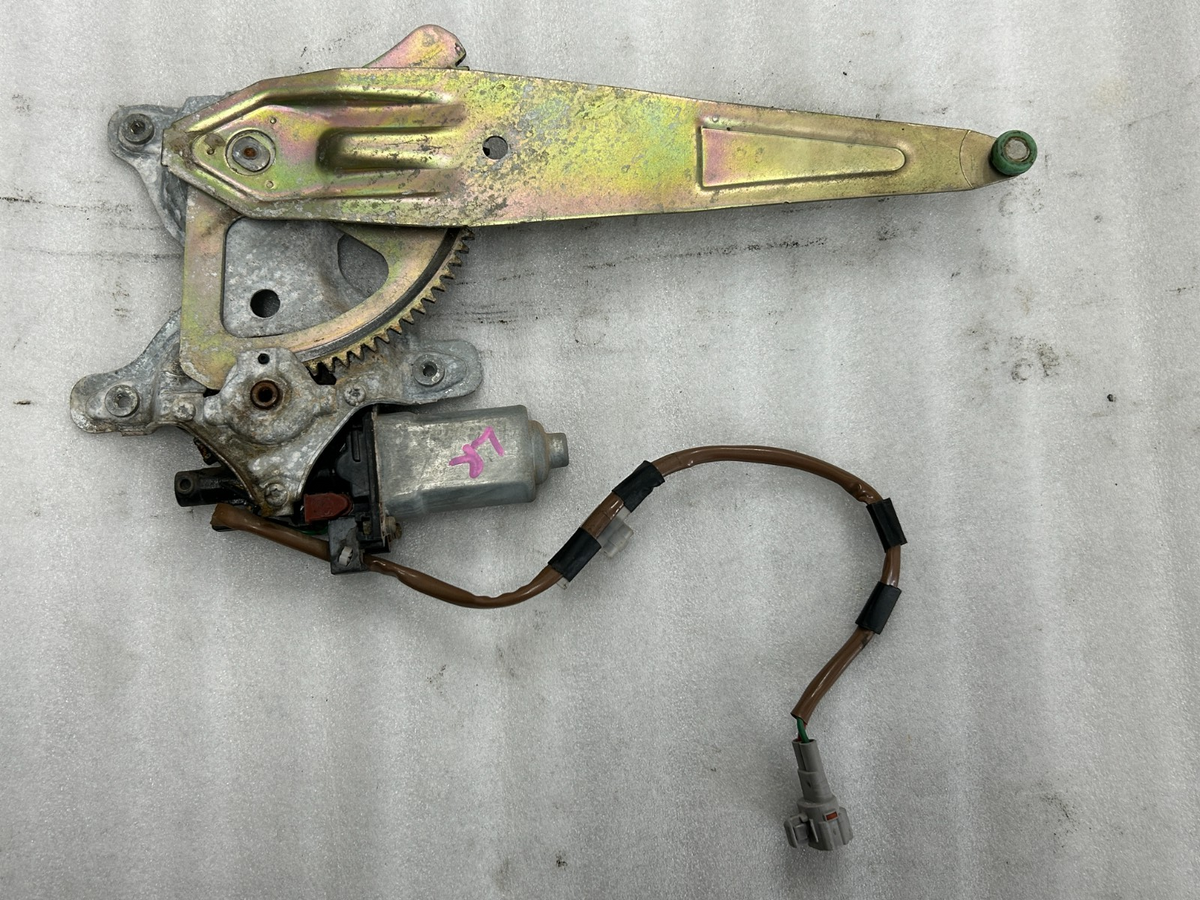 98-00 Toyota Land Cruiser Rear Left Door Window Regulator Motor OEM 85710-60110