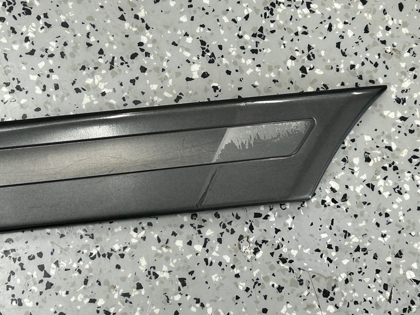 98-03 Toyota Land Cruiser Rear Right Quarter Panel Molding Trim OEM 75651-60180